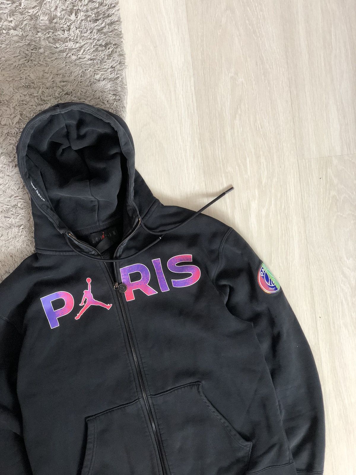 Nike deals Size Large Jordan Paris Saint Germain PSG Black Full Zi