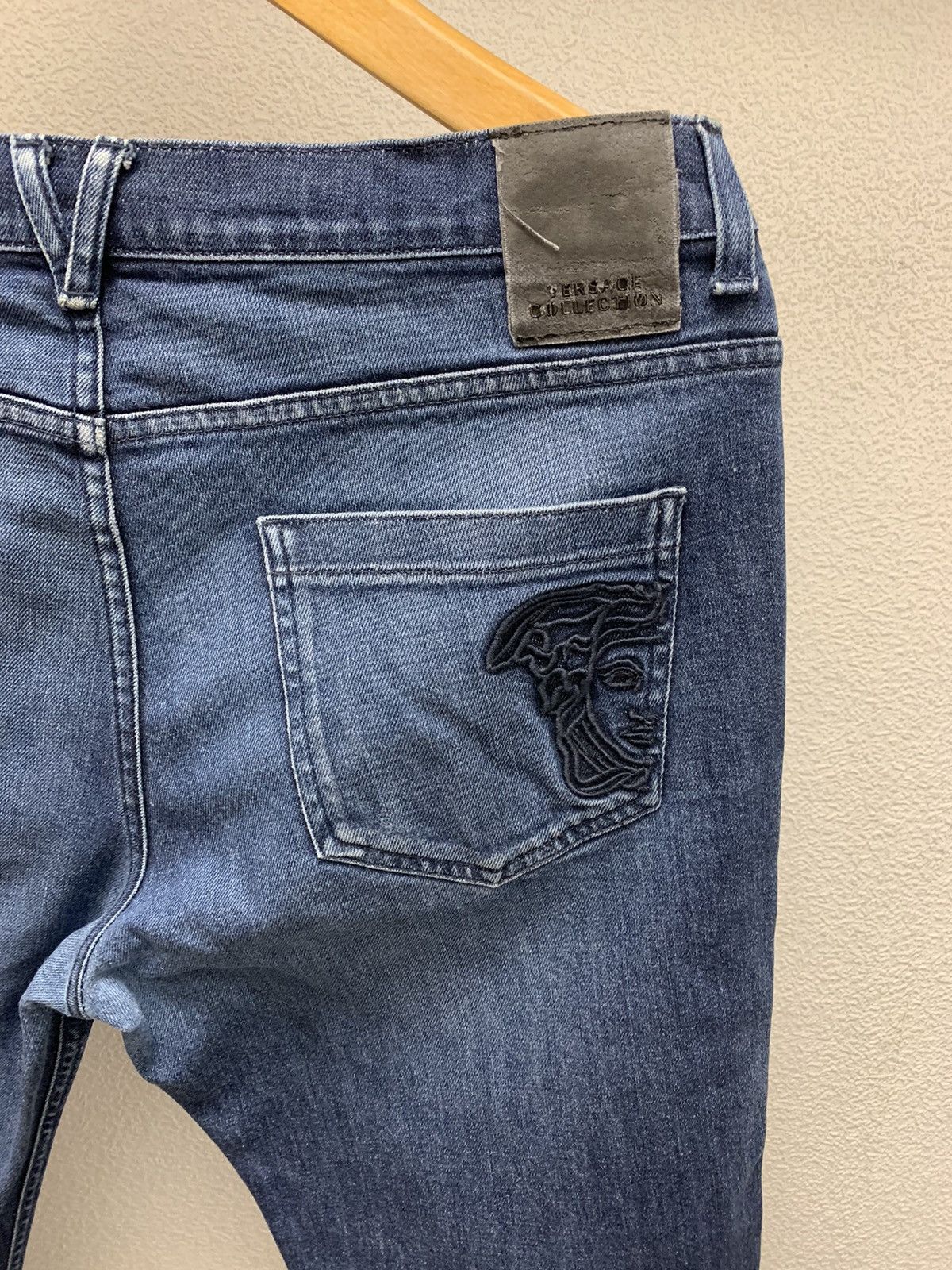 Versace Versace collection denim jeans big logo in pocket 34 Size US 34 / EU 50 - 4 Thumbnail