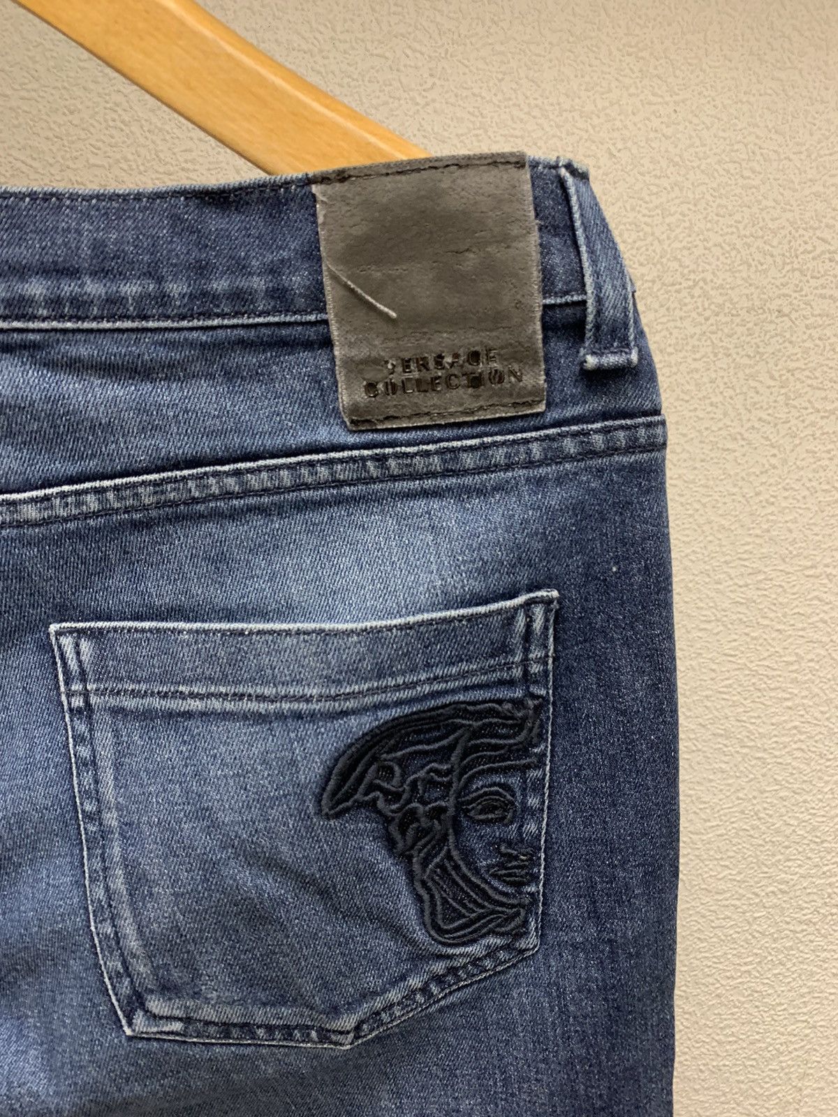 Versace Versace collection denim jeans big logo in pocket 34 Size US 34 / EU 50 - 5 Thumbnail
