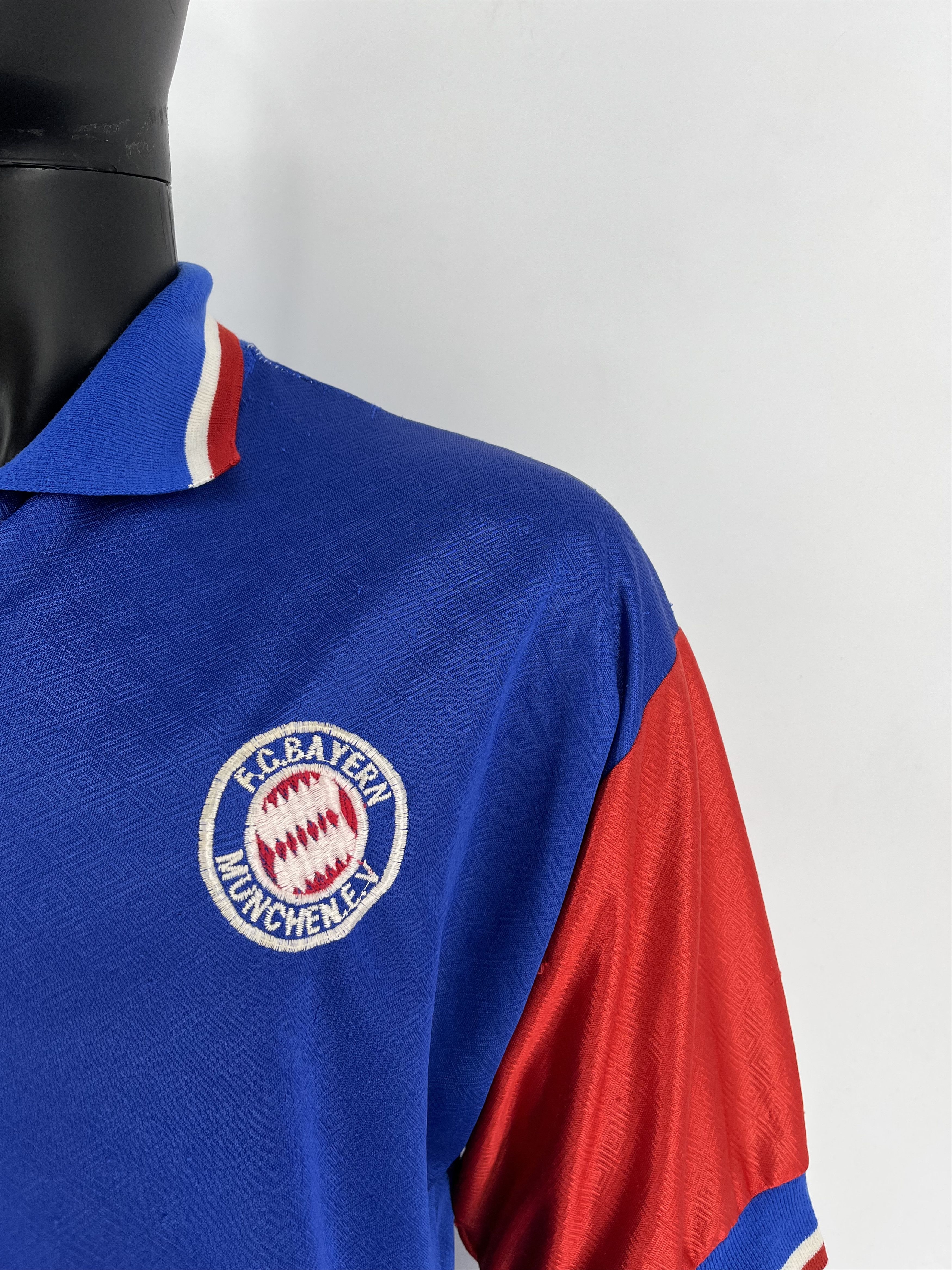 Vintage 70s Umbro Bayern Munchen Home Jersey Tee Shirt Rare Size US L / EU 52-54 / 3 - 7 Thumbnail