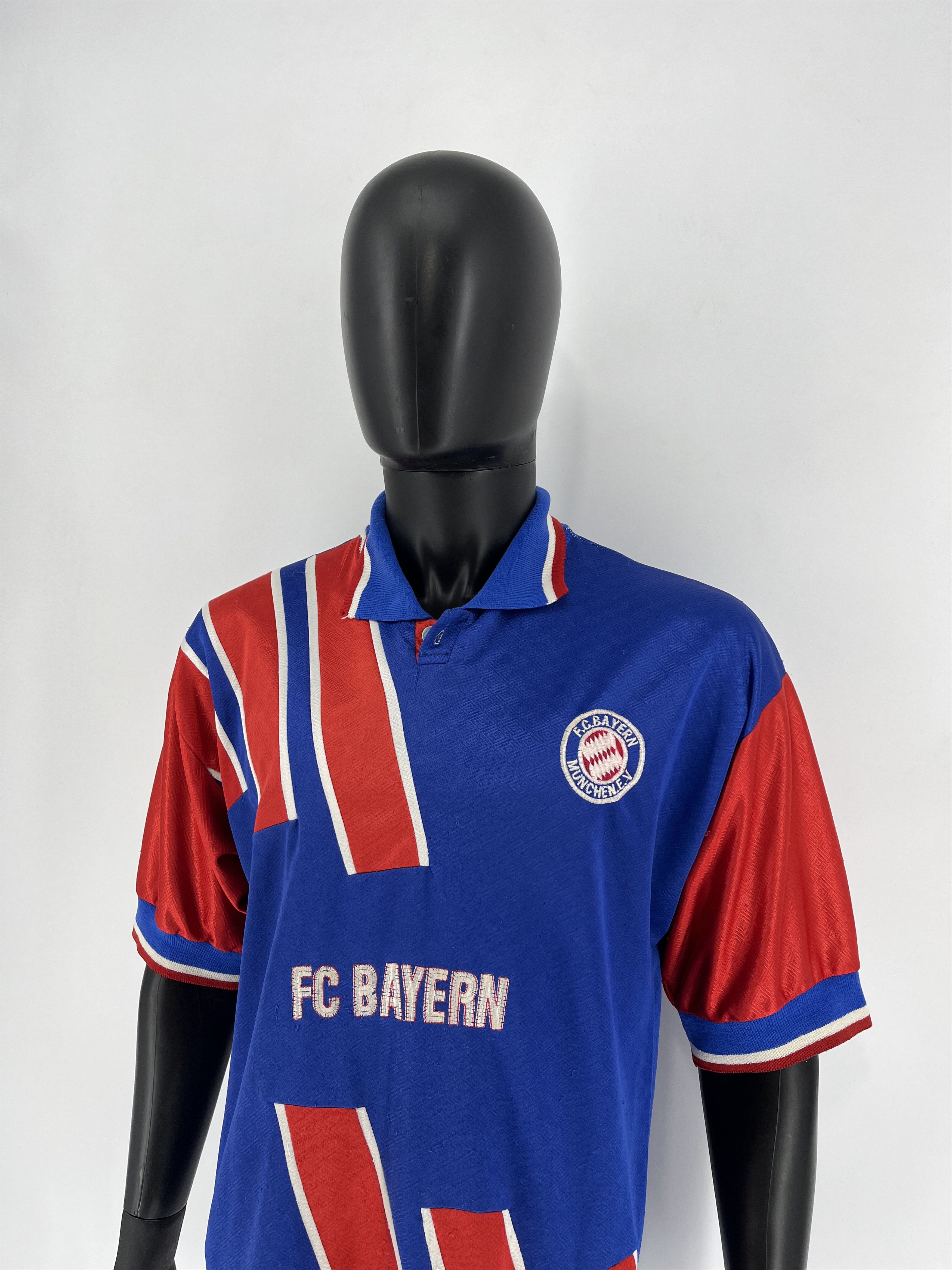 Vintage 70s Umbro Bayern Munchen Home Jersey Tee Shirt Rare Size US L / EU 52-54 / 3 - 4 Thumbnail