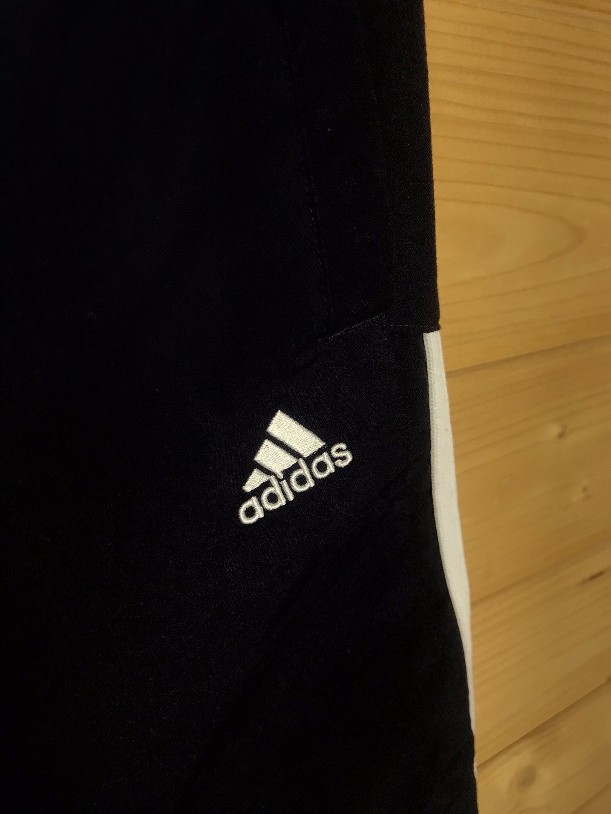 Vintage 2004 Vintage Adidas shorts Size US 34 / EU 50 - 2 Thumbnail