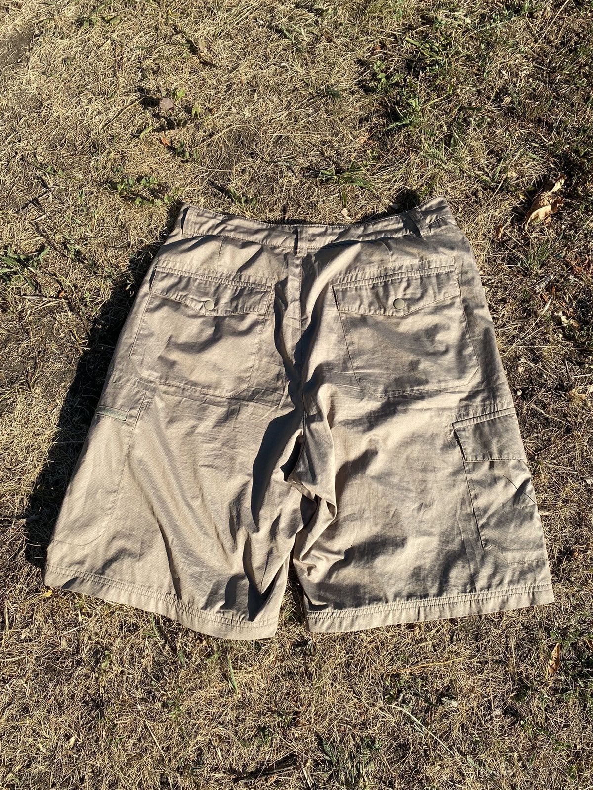 Nike Vintage Nike shorts streetwear swoosh casual y2k size 34 (L) Size US 34 / EU 50 - 3 Thumbnail