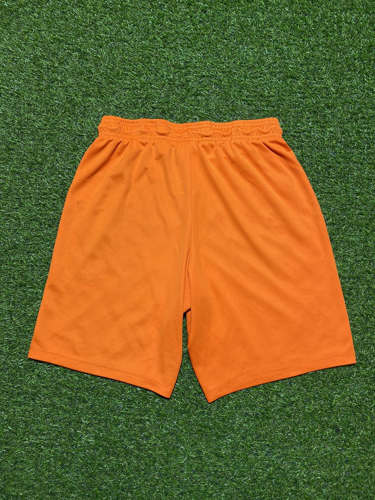 Nike Vintage Nike shorts streetwear swoosh casual y2k size M Size US 32 / EU 48 - 2 Thumbnail