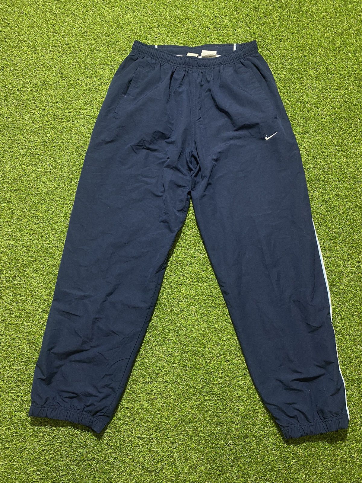 Nike Vintage 90s Nike joggers streetwear casual style size L Size US 34 / EU 50 - 1 Thumbnail