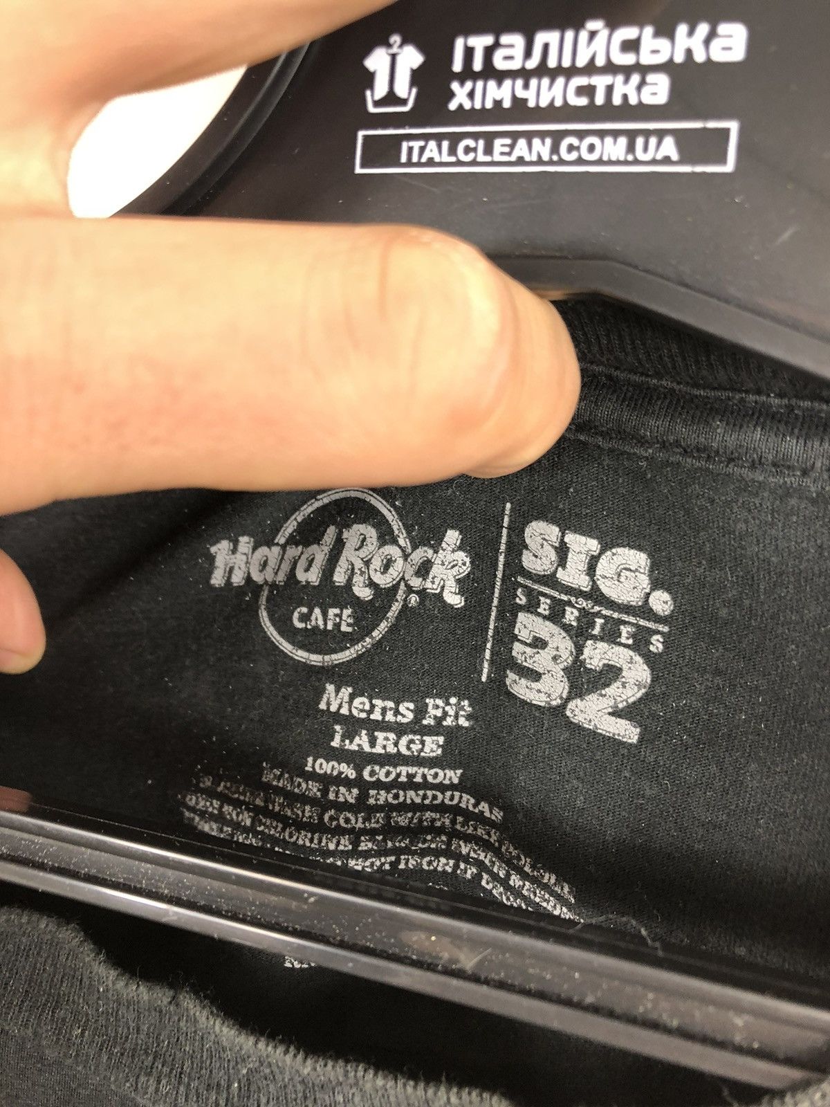 Band Tees × KISS Vintage Kiss Hard Rock Sig Series 32 Madrid Big T-Shirt Sz L Size US L / EU 52-54 / 3 - 8 Thumbnail
