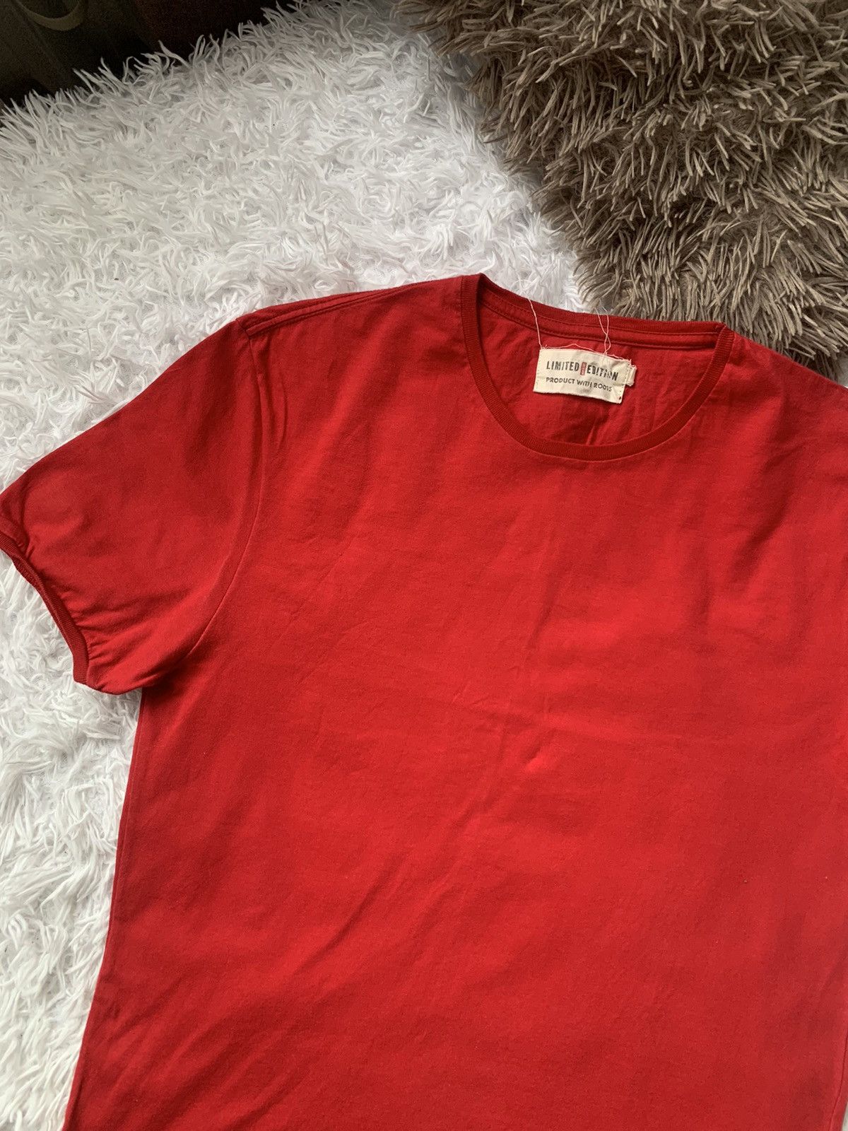 Levi's Limited Edition red 'No More Heroes' t-shirt Size US L / EU 52-54 / 3 - 5 Thumbnail