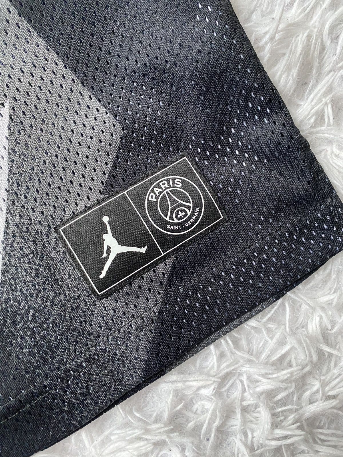 Jordan Brand Jordan PSG Paris Mesh Jersey Shirt size Large Size US S / EU 44-46 / 1 - 7 Thumbnail