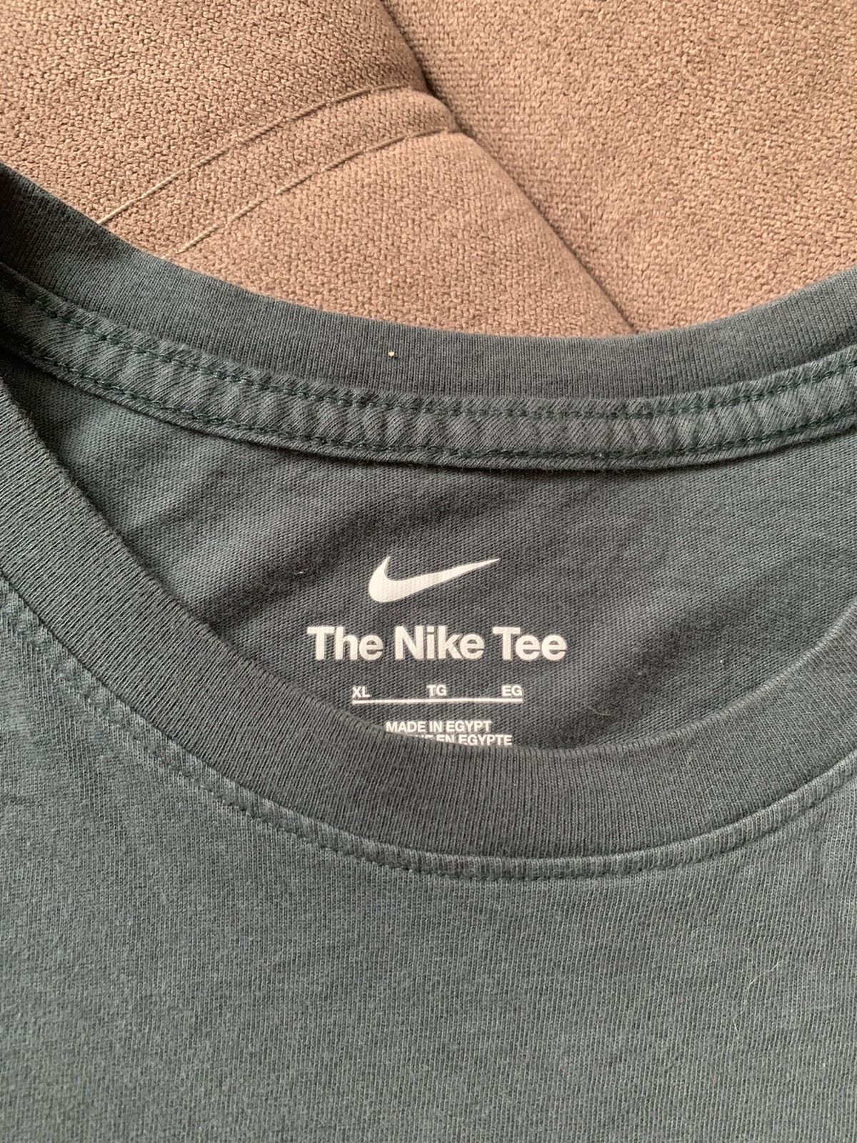 Nike NIKE SOCCER Liverpool Center Swoosh Football Club T-Shirt Size US XL / EU 56 / 4 - 5 Thumbnail
