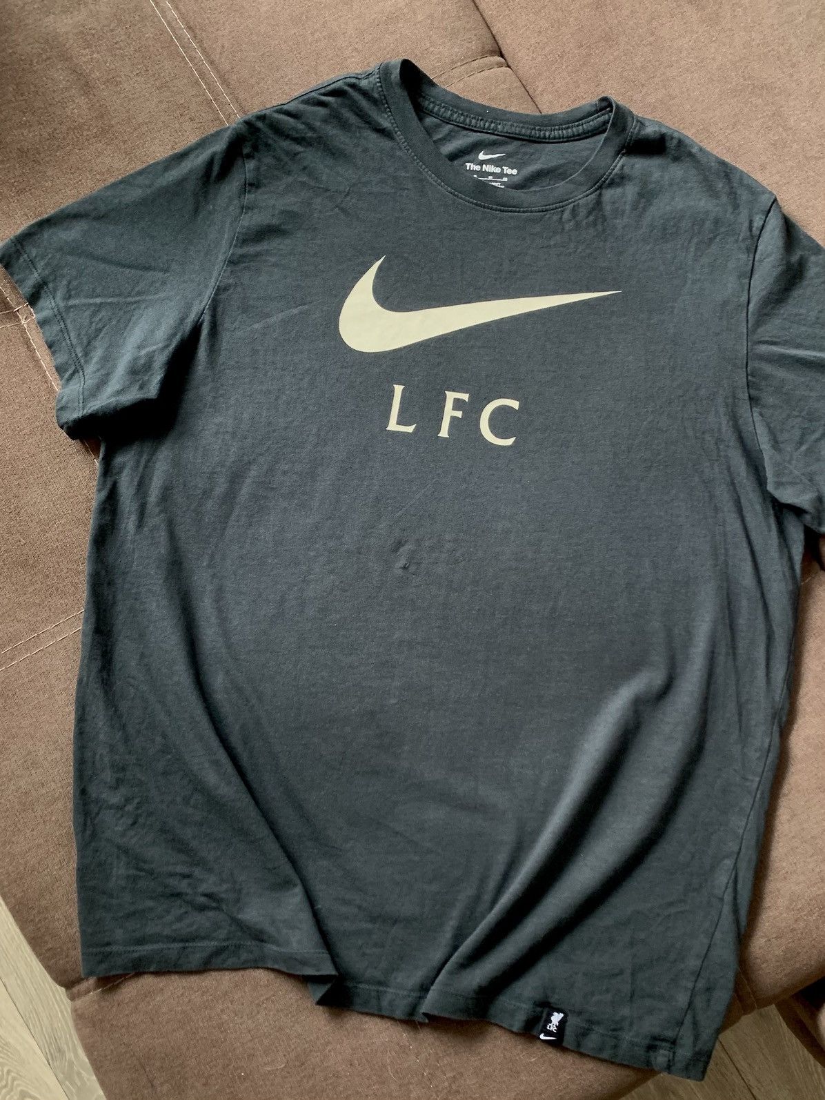 Nike NIKE SOCCER Liverpool Center Swoosh Football Club T-Shirt Size US XL / EU 56 / 4 - 2 Thumbnail