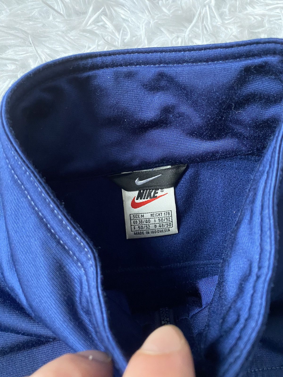 Nike Vintage Nike Y2K Zip Track Jacket Big Logo Embroidered Size US M / EU 48-50 / 2 - 9 Thumbnail