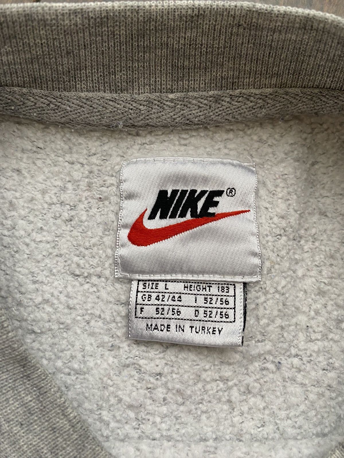 Nike Vintage Nike sweatshirt mini swoosh Size US L / EU 52-54 / 3 - 4 Thumbnail