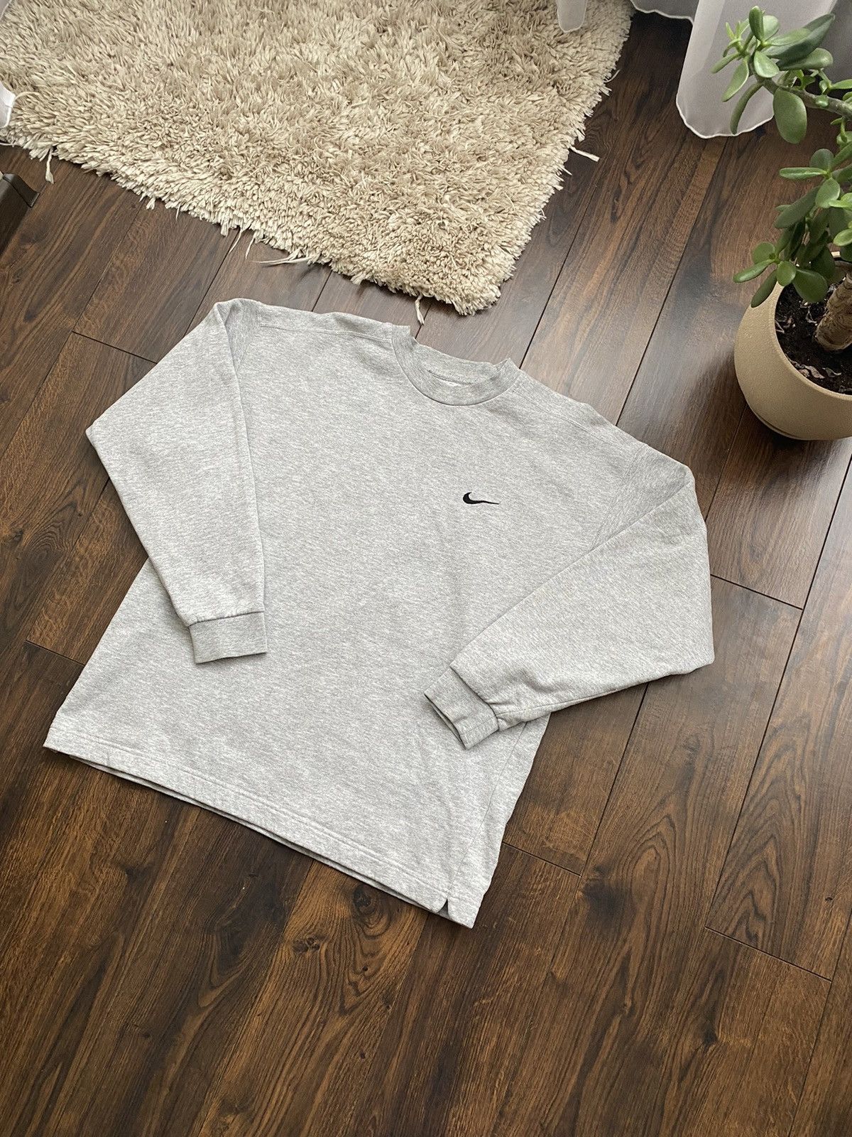 Nike Vintage Nike sweatshirt mini swoosh Size US L / EU 52-54 / 3 - 1 Thumbnail