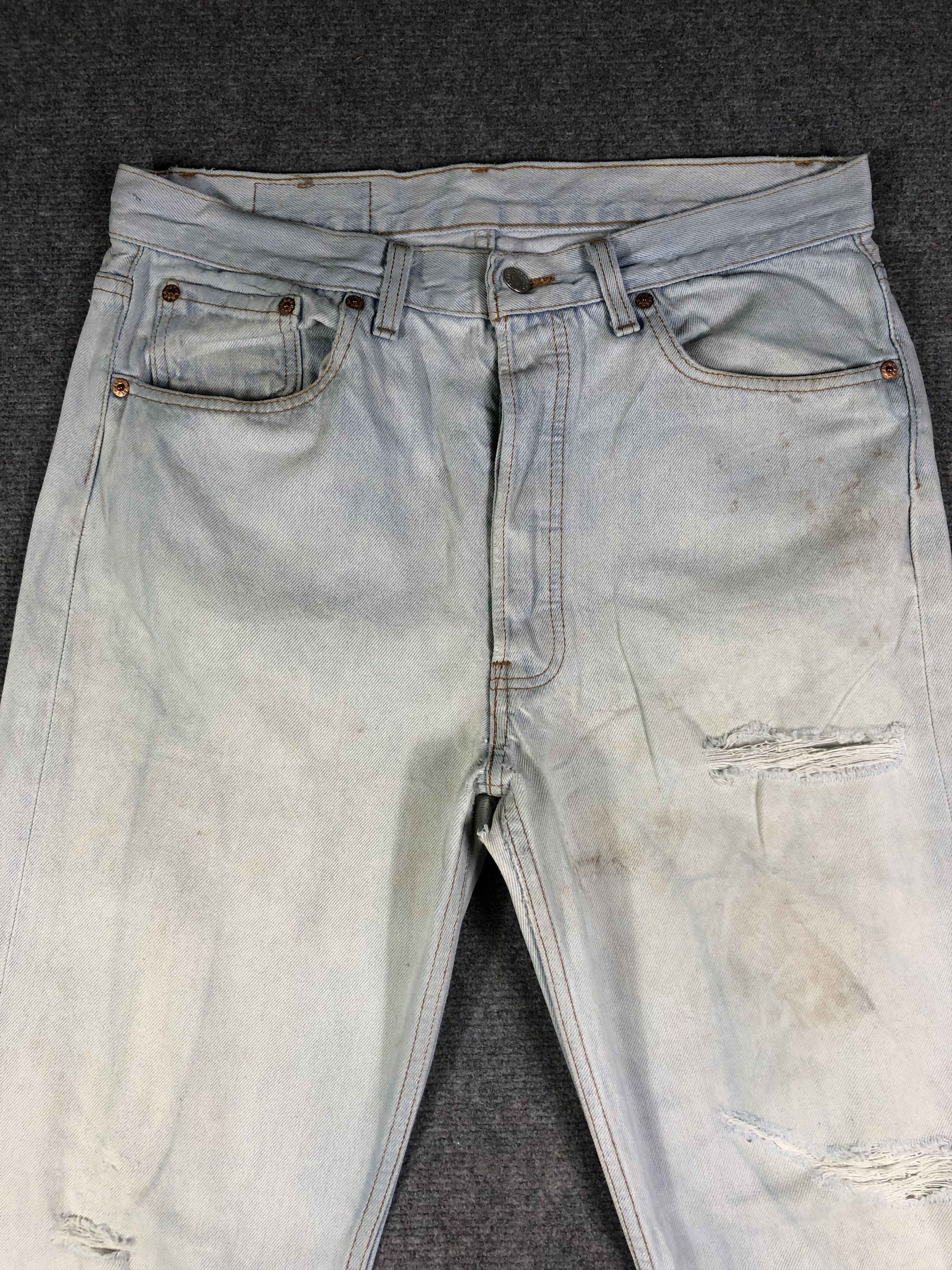 Levi's Vintage Dirty Light Blue Levis 501 33x32 Size US 33 - 2 Thumbnail
