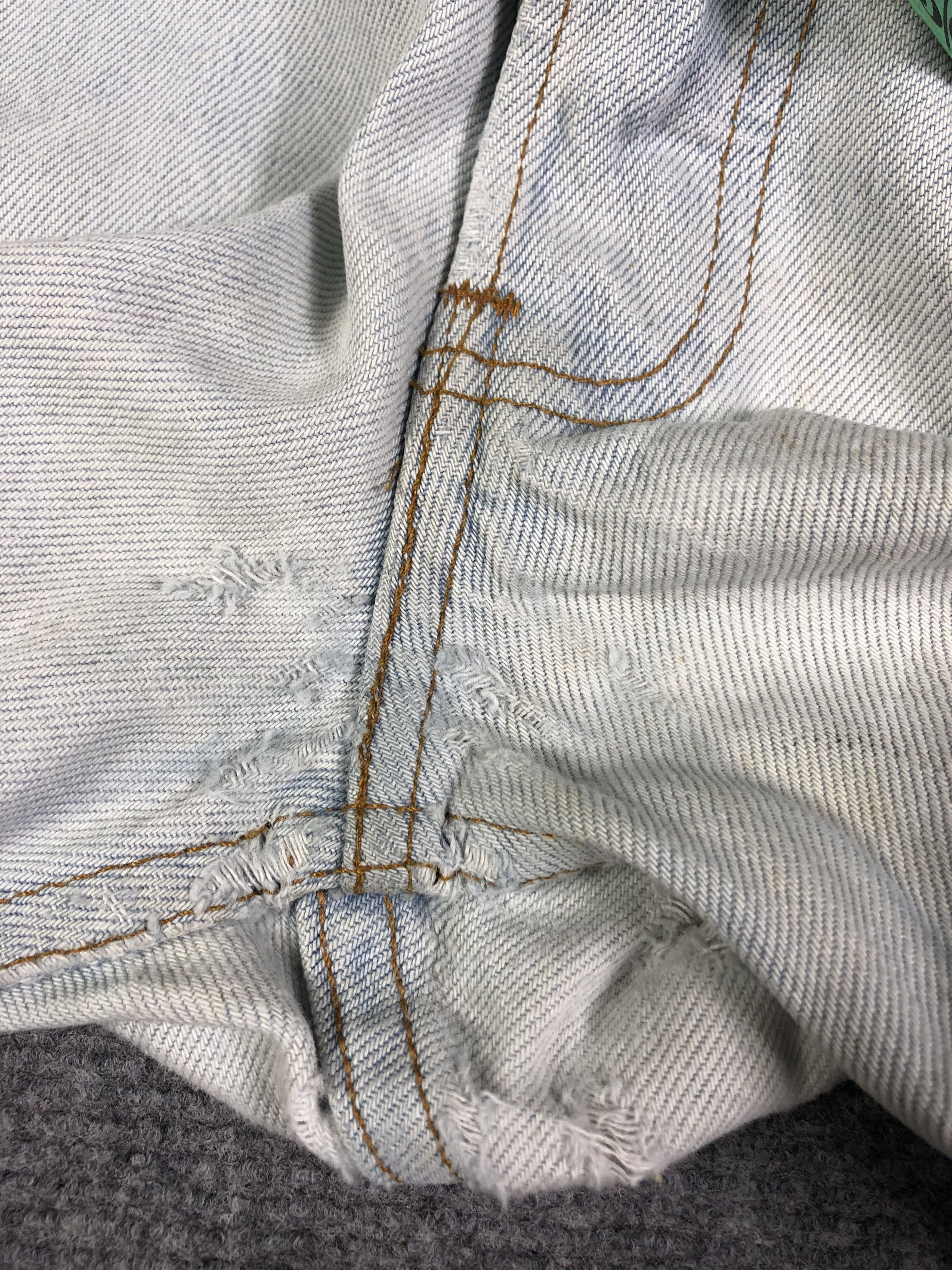 Levi's Vintage Dirty Light Blue Levis 501 33x32 Size US 33 - 9 Thumbnail