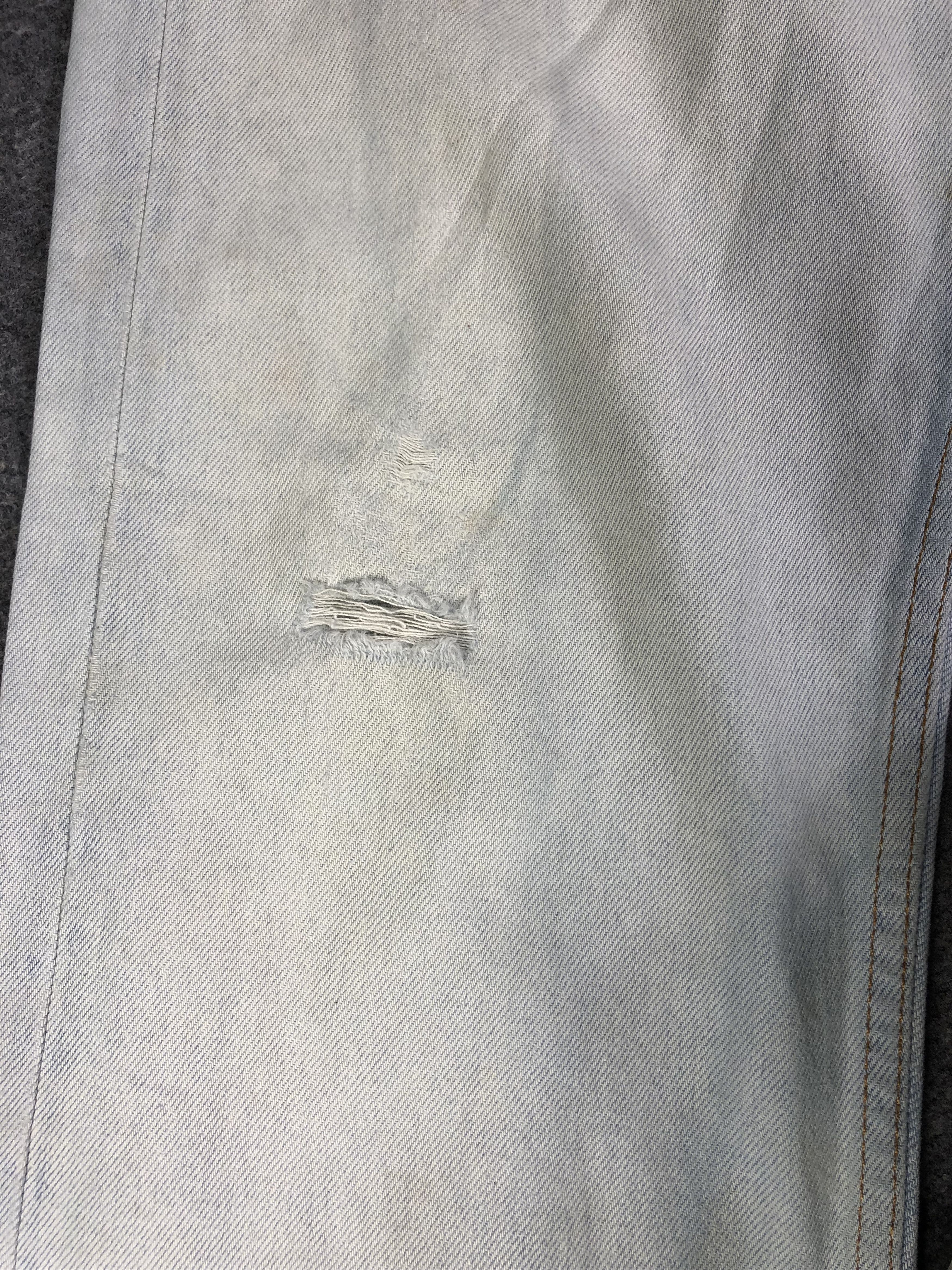 Levi's Vintage Dirty Light Blue Levis 501 33x32 Size US 33 - 11 Thumbnail