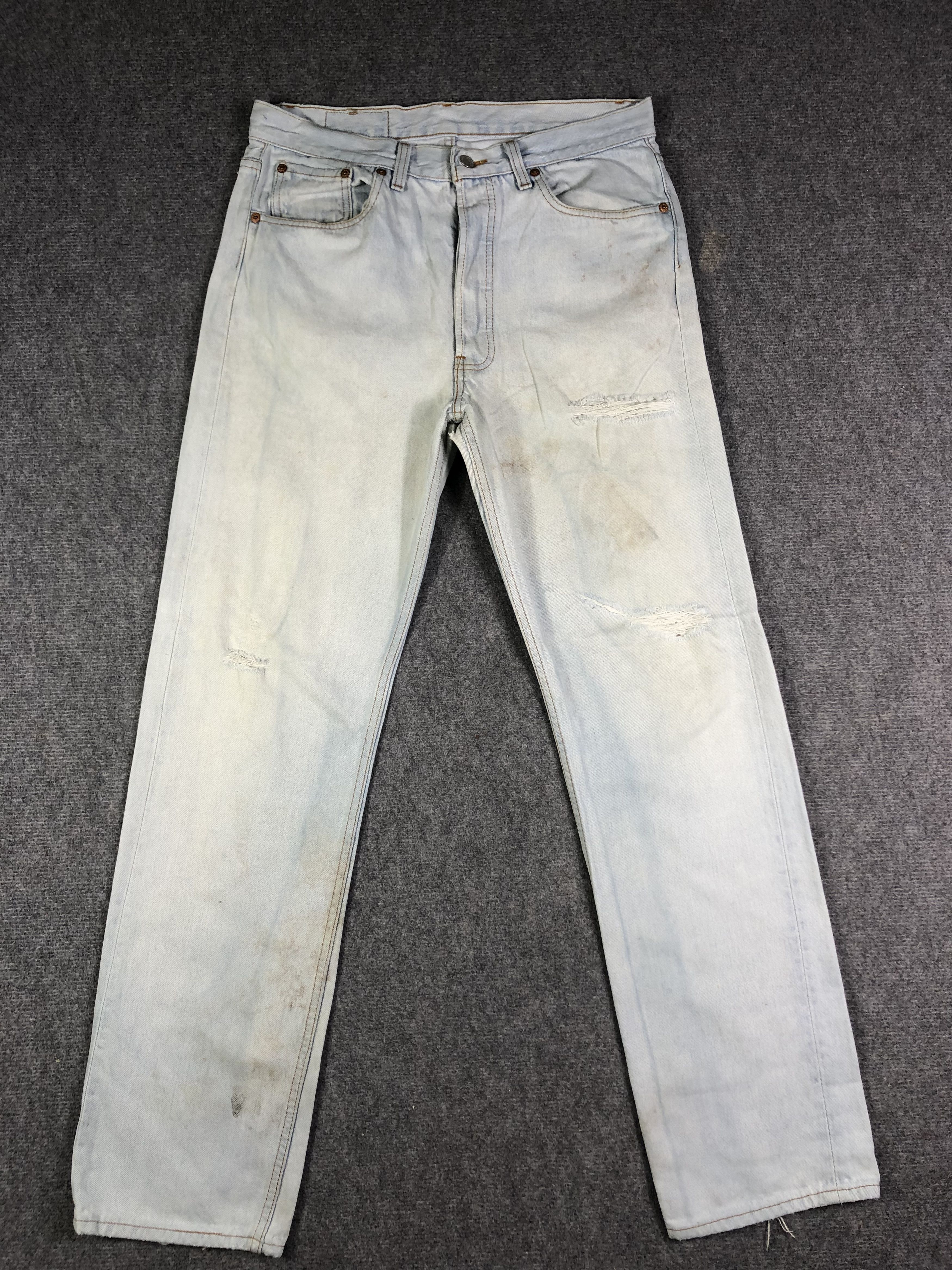 image of Vintage Dirty Light Blue Levis 501 33X32, Men's