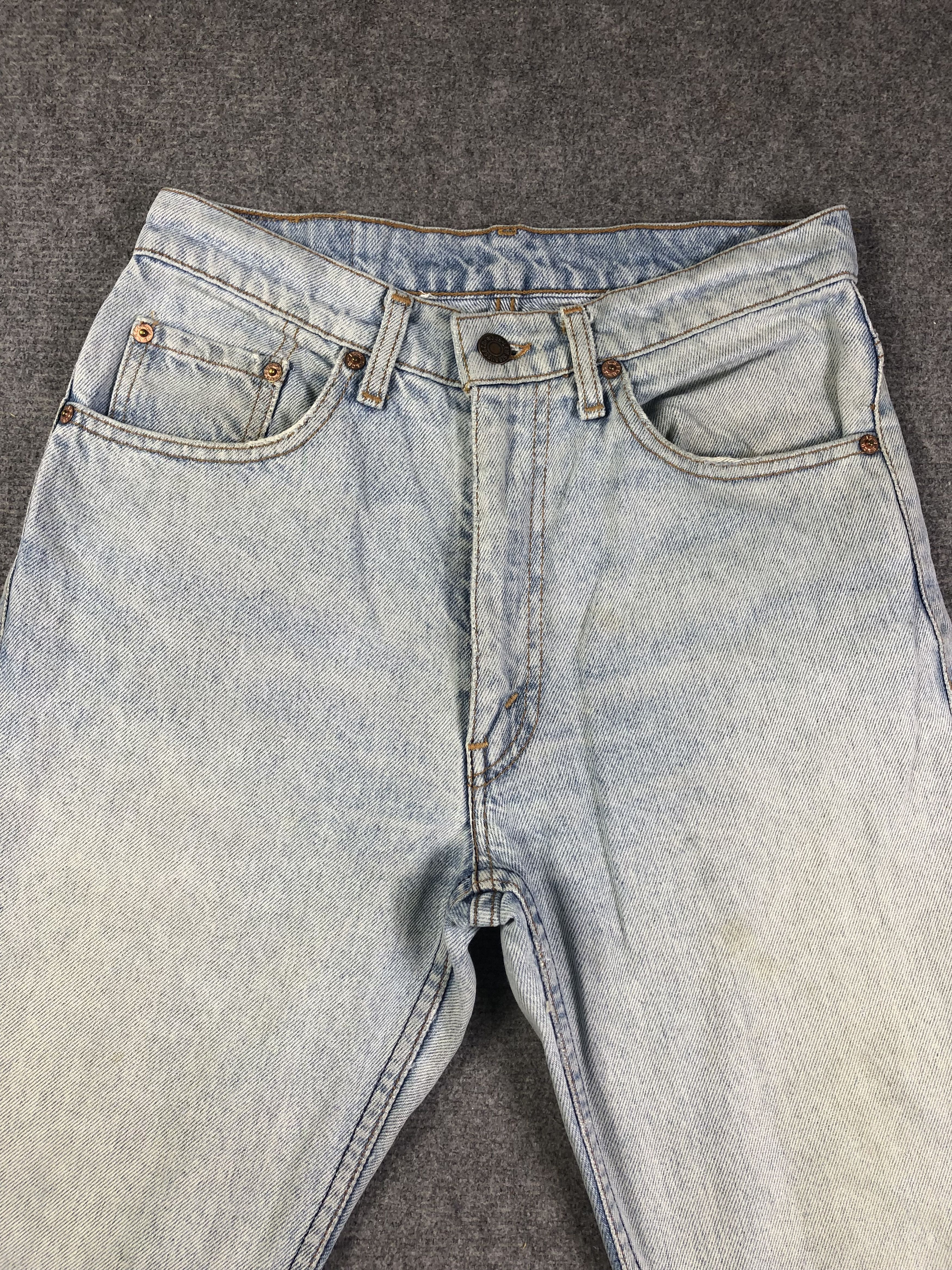Levis light Wash blue Denim Jeans 28x29.5