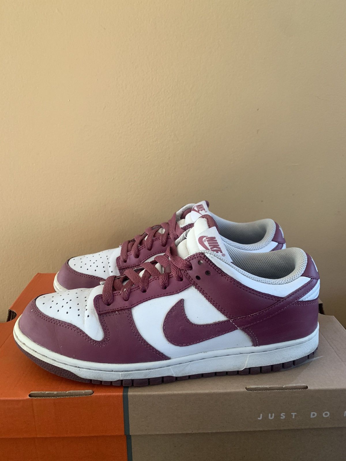 Nike Nike Dunk Low 2010 Ostrich Myth Plum Size US 8 / EU 41 - 2 Thumbnail