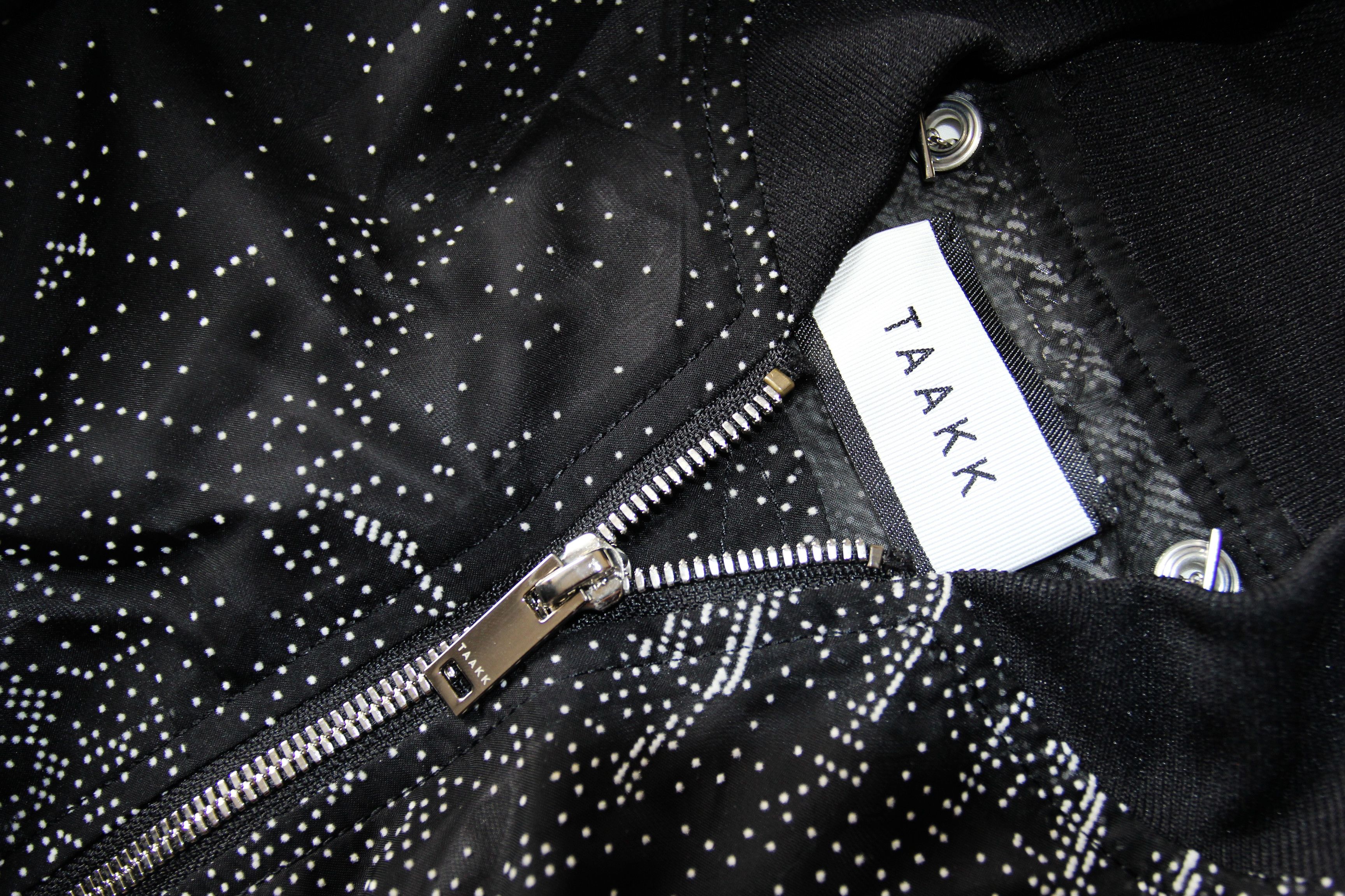 TAAKK BNWOT SS20 TAAKK WHITE JACQUARD NYLON JACKET M Size US M / EU 48-50 / 2 - 11 Thumbnail