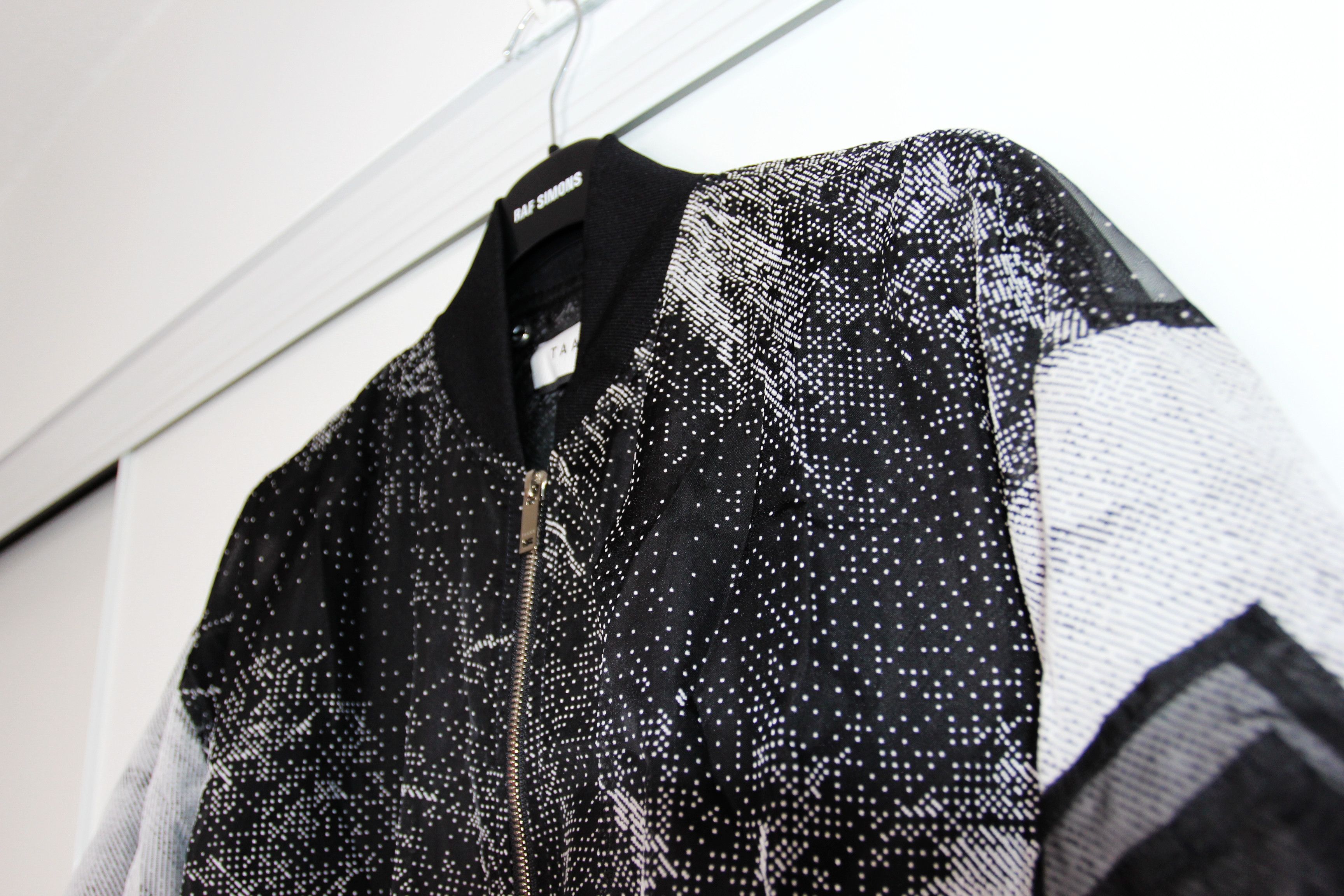 TAAKK BNWOT SS20 TAAKK WHITE JACQUARD NYLON JACKET M Size US M / EU 48-50 / 2 - 4 Thumbnail