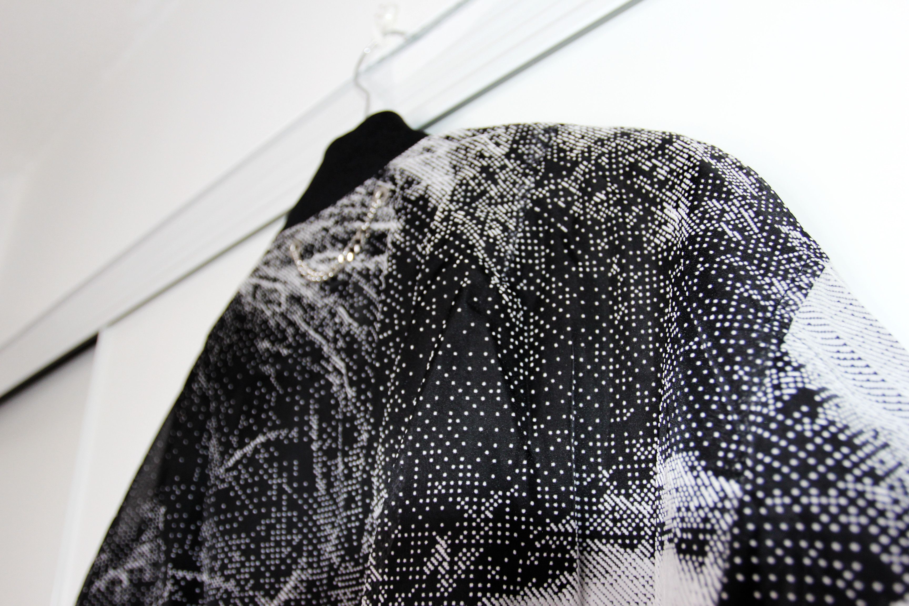 TAAKK BNWOT SS20 TAAKK WHITE JACQUARD NYLON JACKET M Size US M / EU 48-50 / 2 - 8 Thumbnail