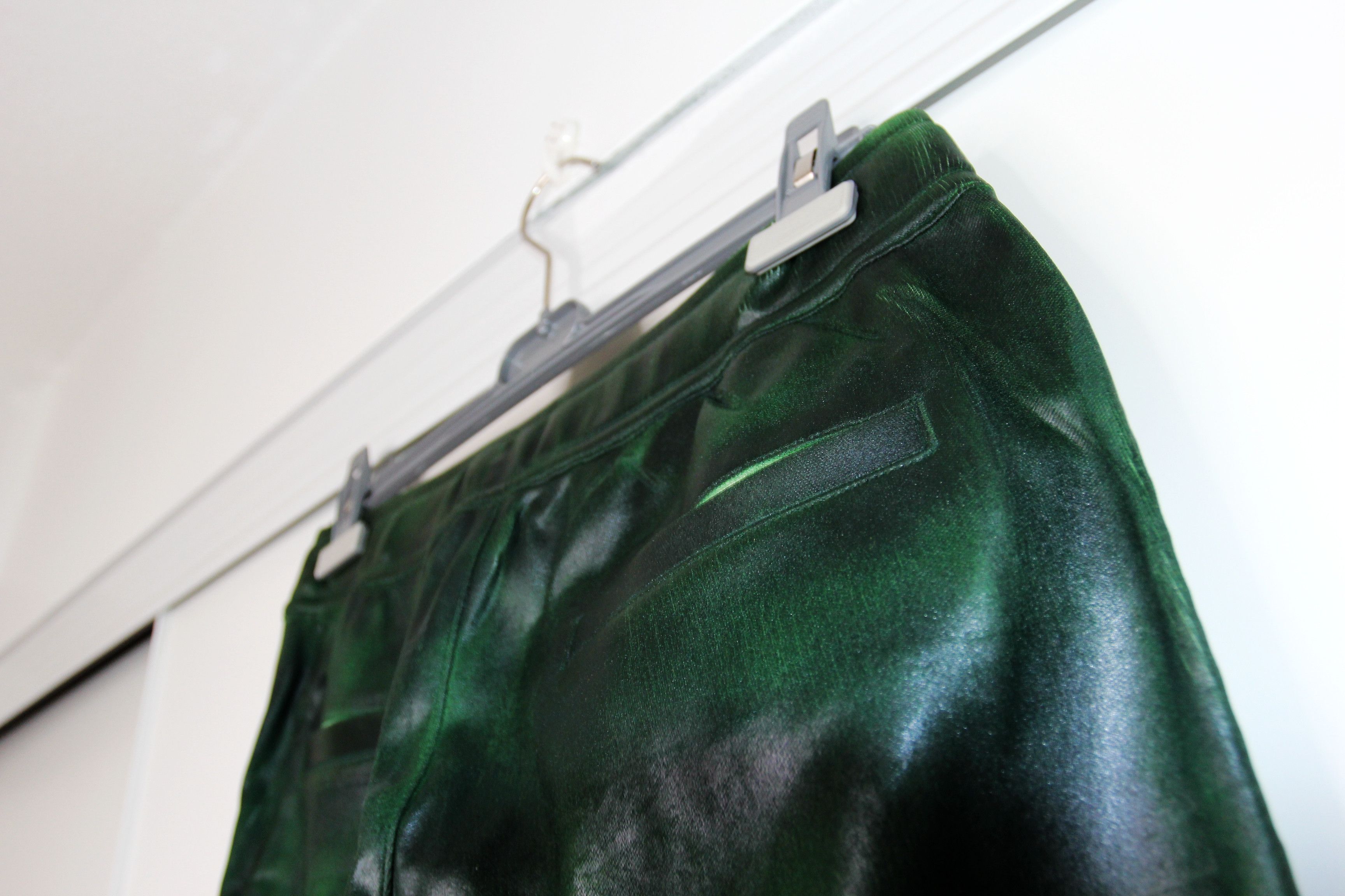 TAAKK BNWOT SS20 TAAKK GREEN NYLON PANTS M Size US 31 - 7 Thumbnail