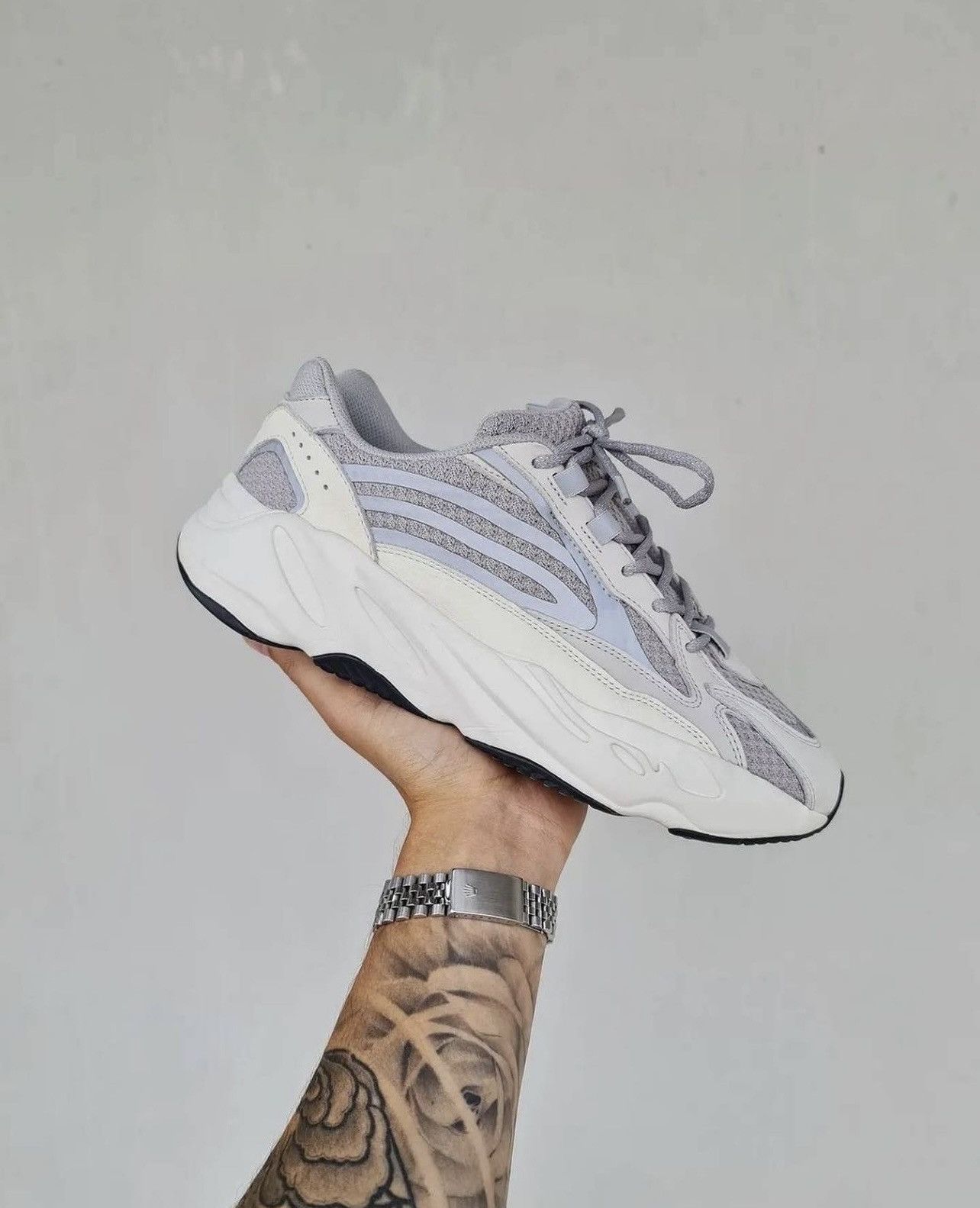 yeezy 700 static black