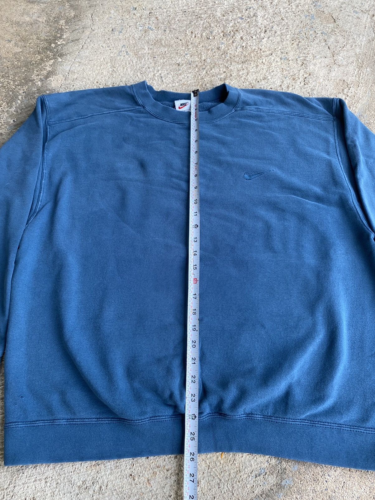 Nike × Vintage Vintage Crazy Y2K Nike Faded Boxy Essential Sweatshirt Size US L / EU 52-54 / 3 - 10 Thumbnail