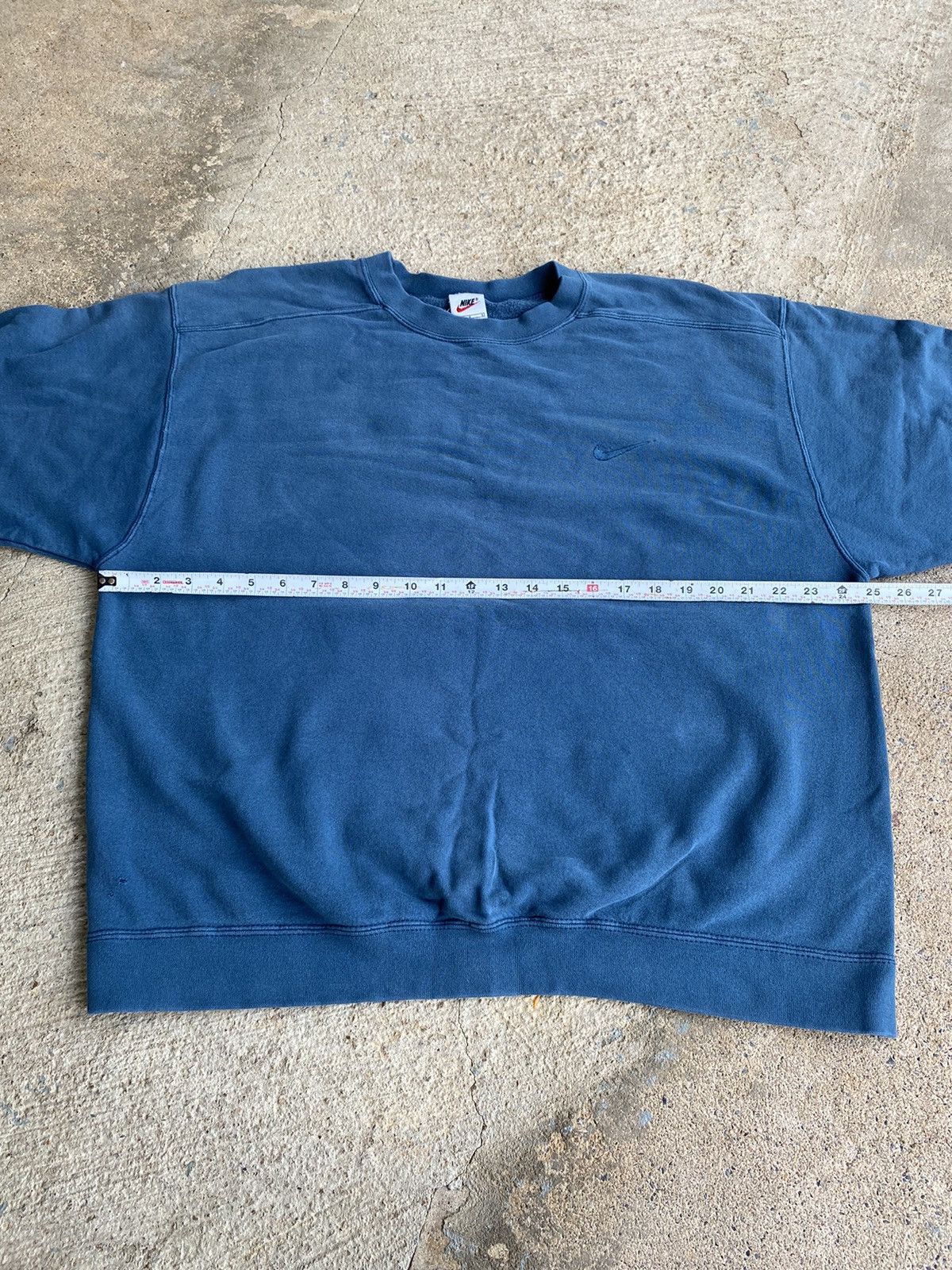 Nike × Vintage Vintage Crazy Y2K Nike Faded Boxy Essential Sweatshirt Size US L / EU 52-54 / 3 - 11 Thumbnail