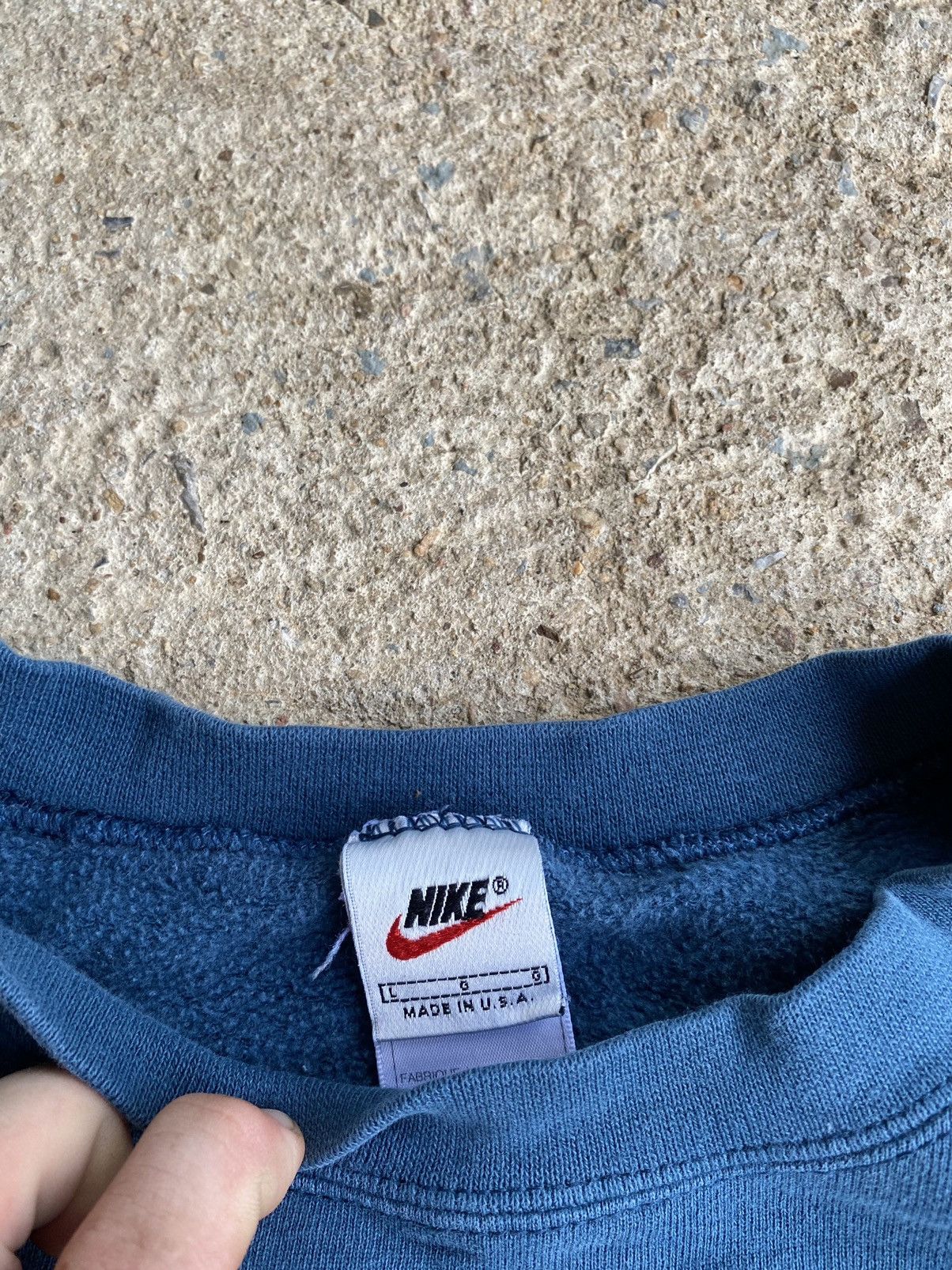 Nike × Vintage Vintage Crazy Y2K Nike Faded Boxy Essential Sweatshirt Size US L / EU 52-54 / 3 - 4 Thumbnail
