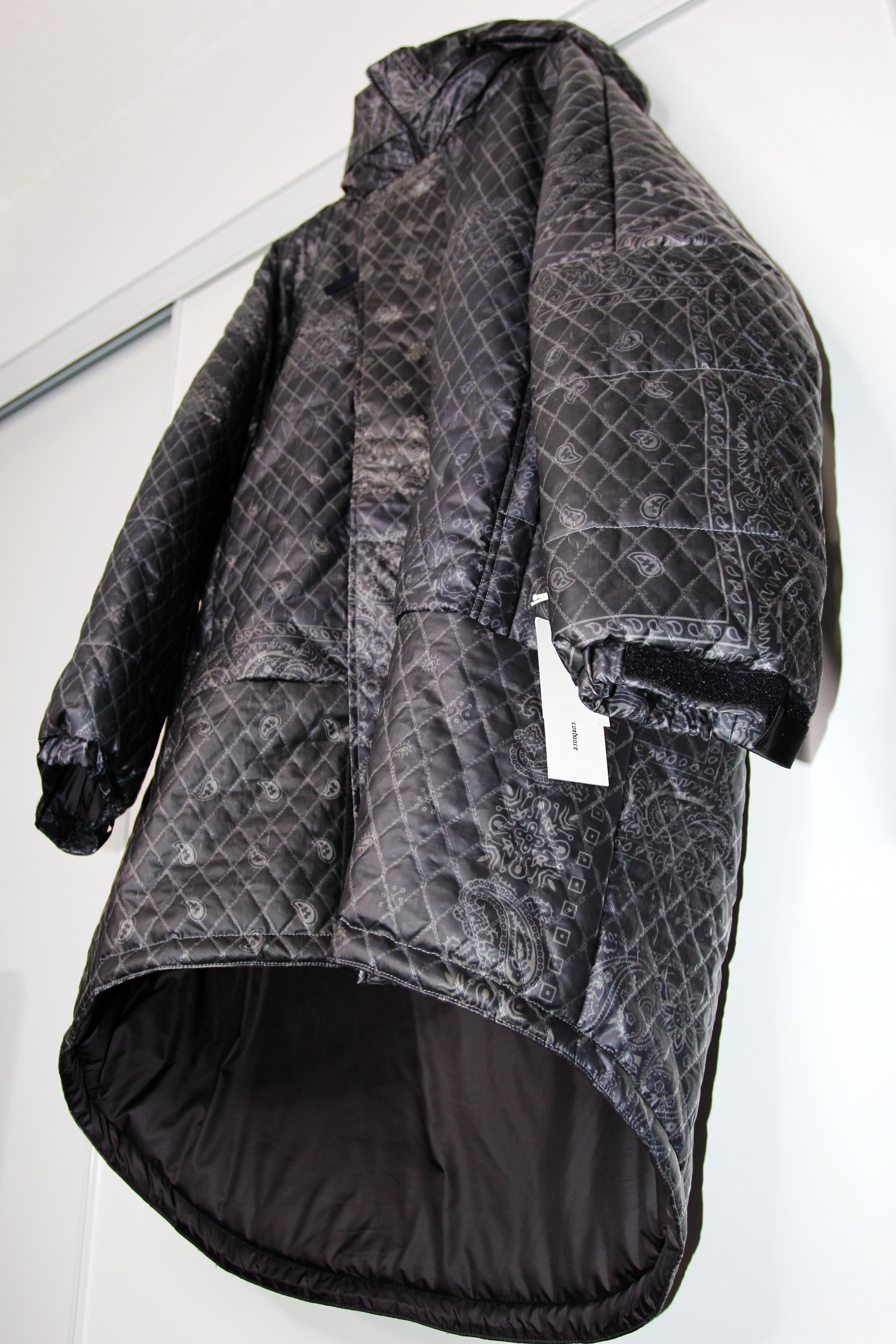 Children of the discordance BNWT AW20 CHILDREN OF THE DISCORDANCE BANDANA COAT 1 Size US S / EU 44-46 / 1 - 8 Thumbnail