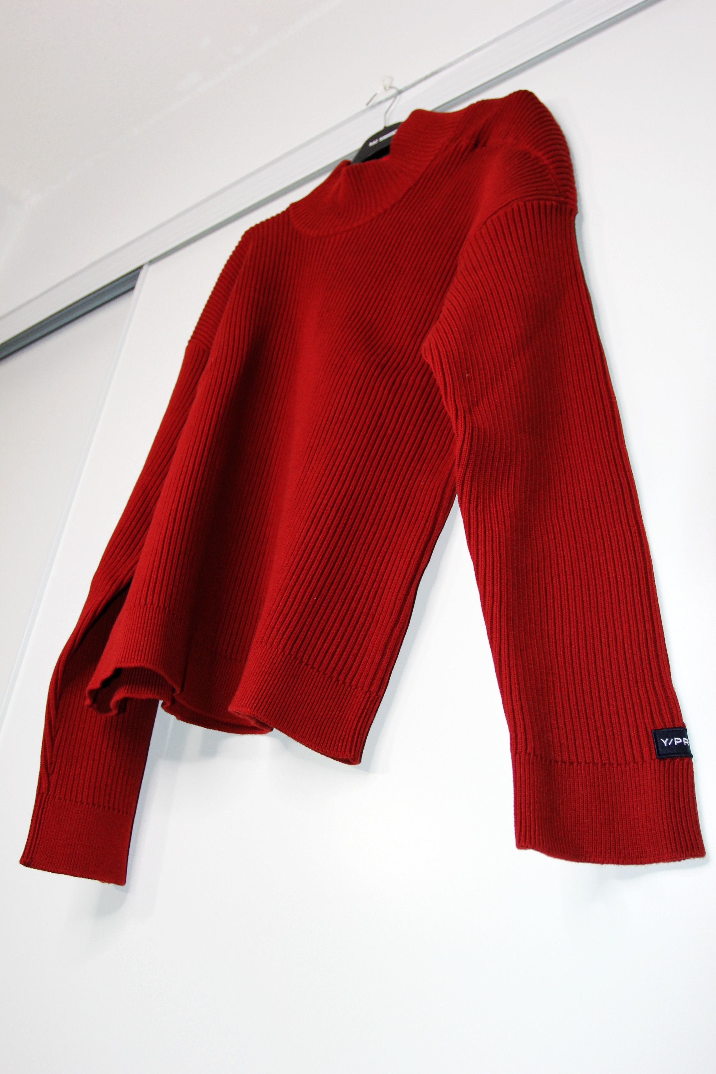 Y/Project BNWT AW20 Y/PROJECT RIBBED OFF-CENTER SWEATER L Size US L / EU 52-54 / 3 - 6 Thumbnail