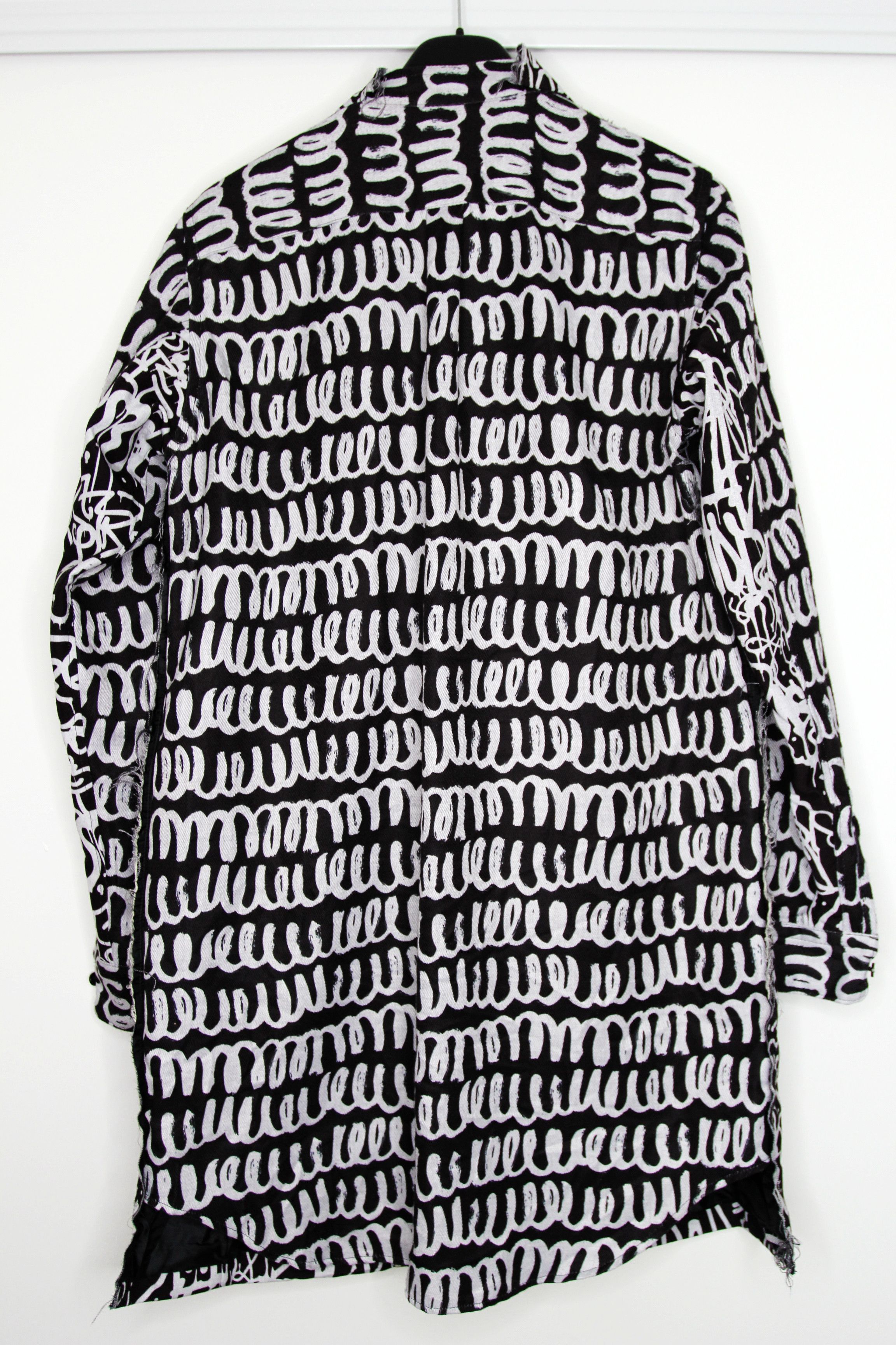 Comme des Garcons Black BNWT AW20 COMME DES GARCONS BLACK GRAFFITI PRINT COAT M Size US M / EU 48-50 / 2 - 3 Thumbnail