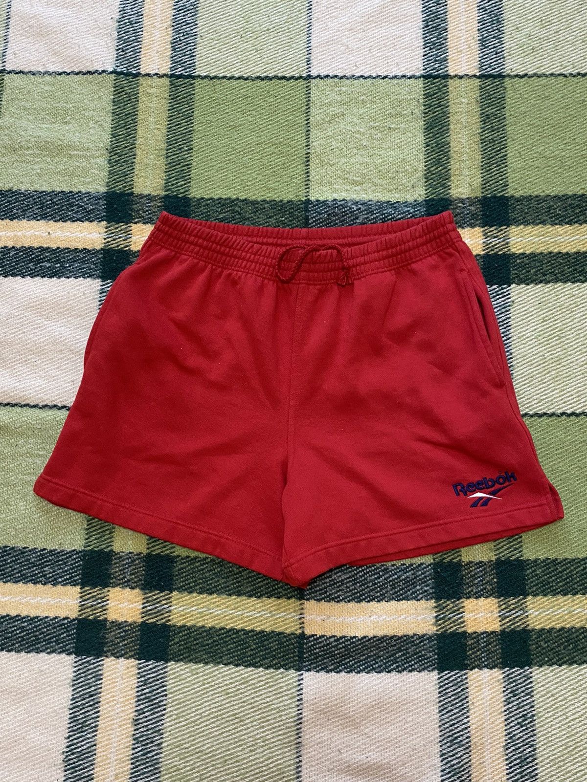 Reebok Vintage Reebok shorts streetwear casual y2k style size M Size US 32 / EU 48 - 1 Thumbnail