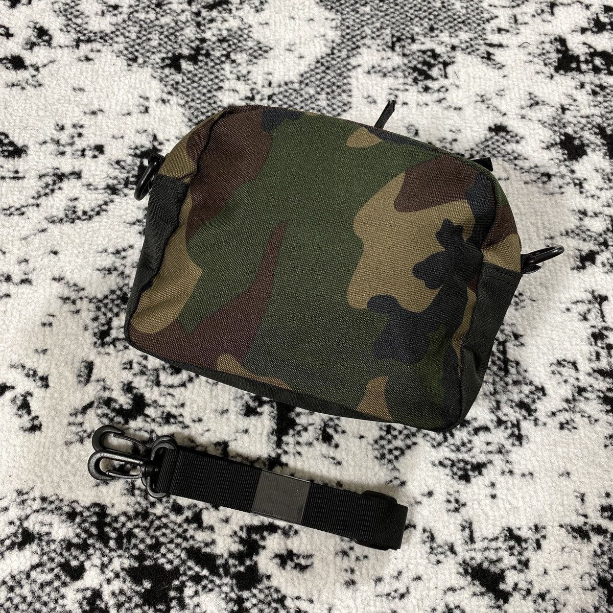 Stussy × Vintage STUSSY STOCK POUCH SLING BAG CAMO Size ONE SIZE - 6 Thumbnail