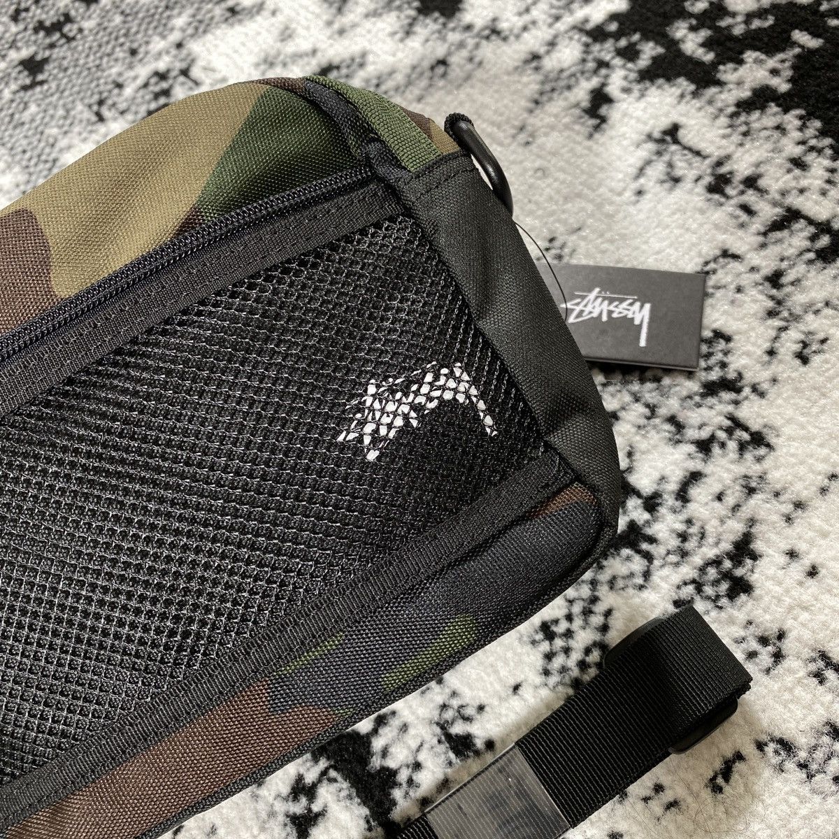 Stussy × Vintage STUSSY STOCK POUCH SLING BAG CAMO Size ONE SIZE - 2 Thumbnail