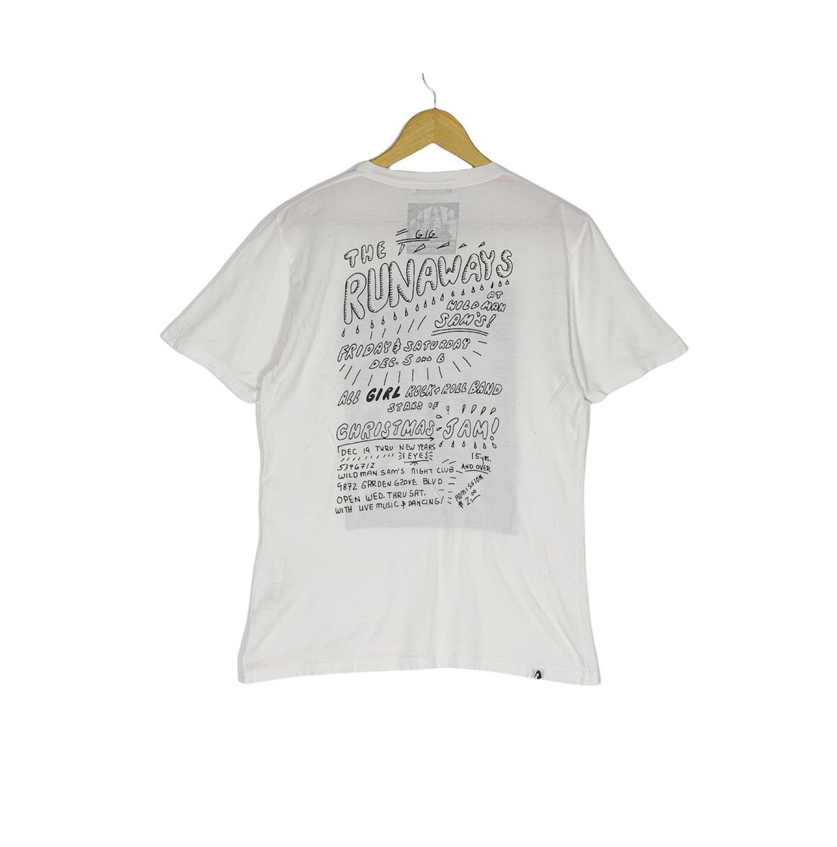 Band Tees × Hysteric Glamour Rare Hysteric Glamour x The Runways Shirt At Wild Man Sams Size US M / EU 48-50 / 2 - 4 Thumbnail