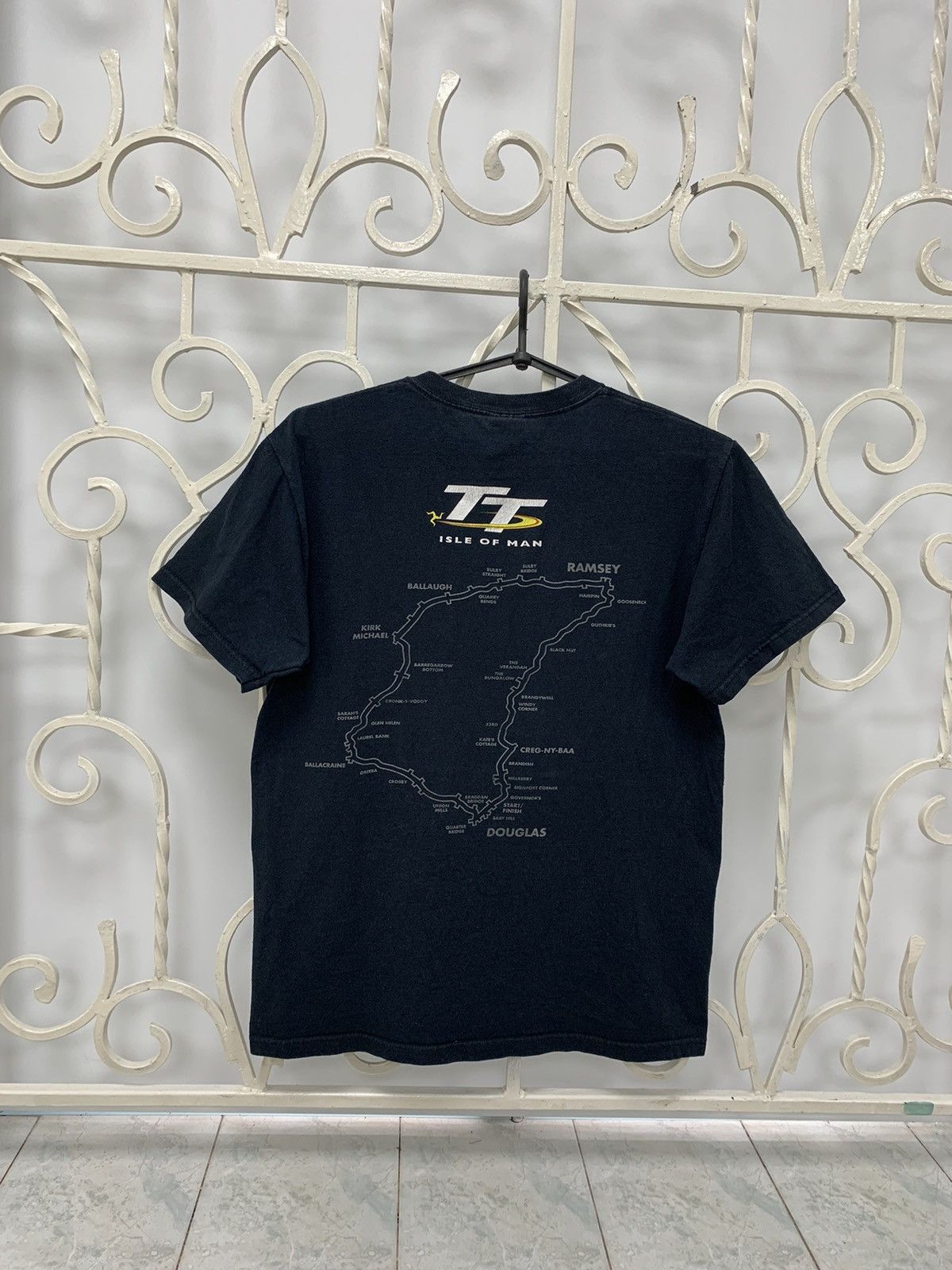 Vintage Vintage 2012 Isle of Man TT Moto Racing T-shirt Size US M / EU 48-50 / 2 - 10 Thumbnail