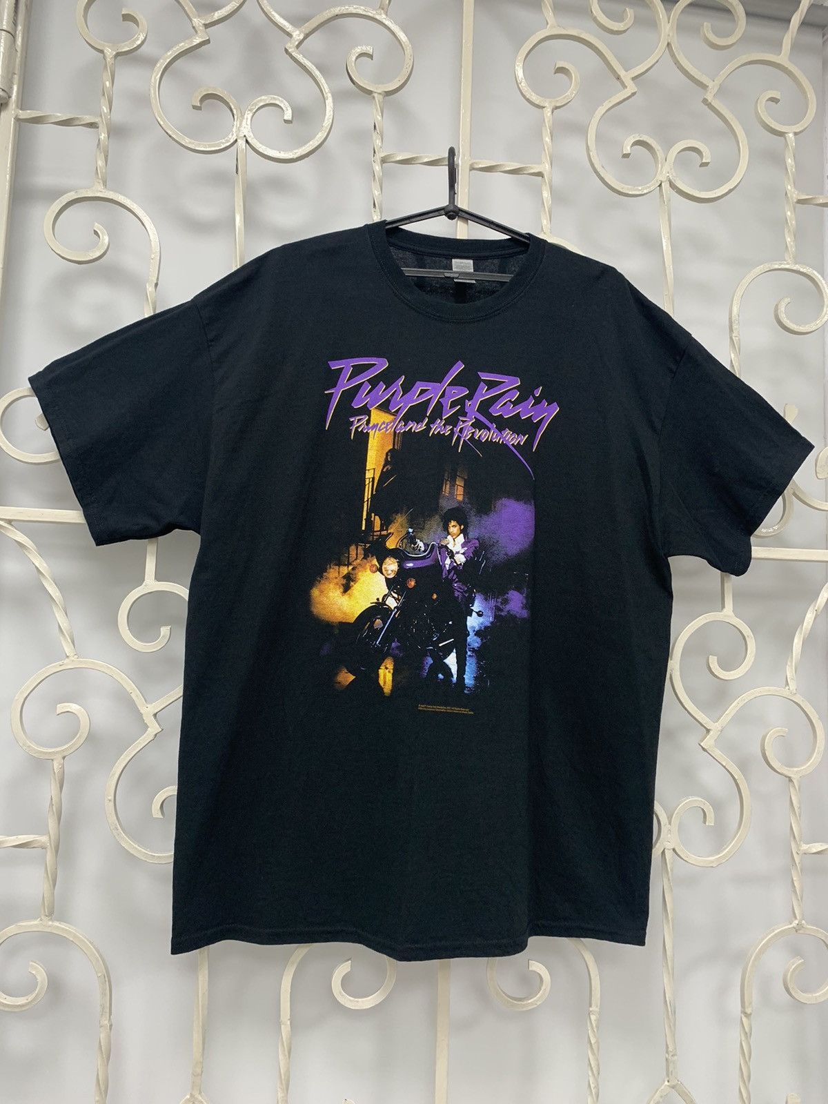 Band Tees Purple Rain T-shirt Size US XXL / EU 58 / 5 - 1 Thumbnail