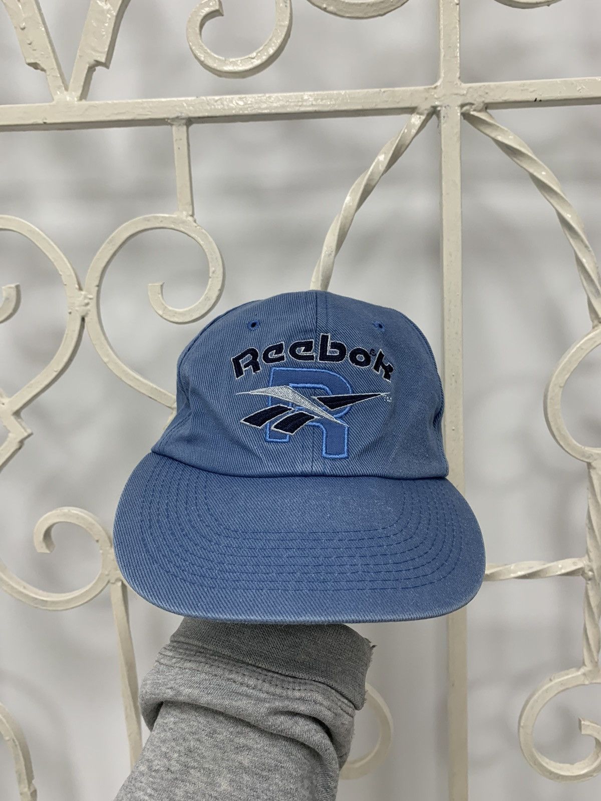 Reebok × Vintage Vintage Reebok Big Logo Faded Cap Hat Size ONE SIZE - 2 Thumbnail