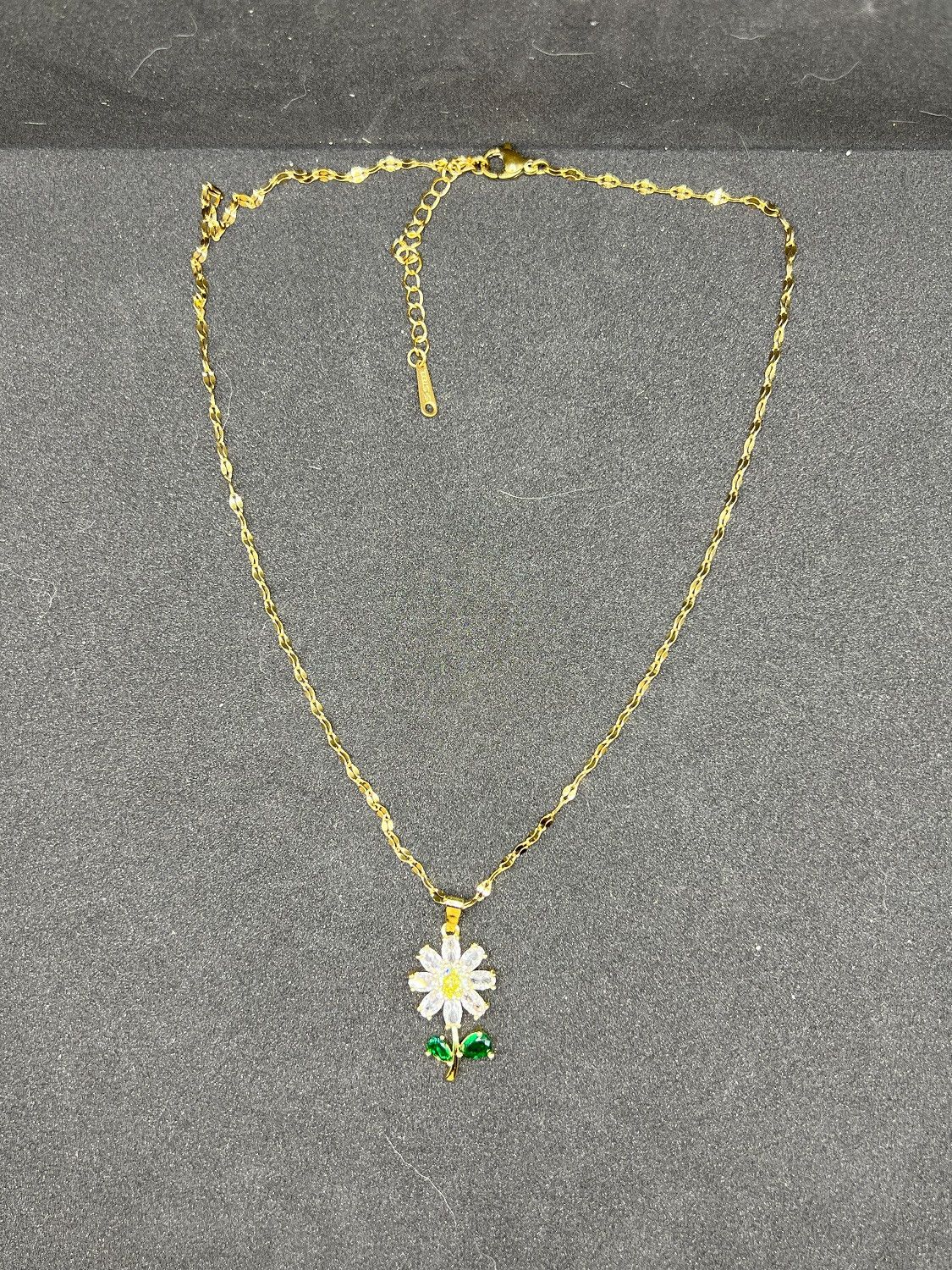 Jewelry Daisy flower gold chain stainless steel necklace Size ONE SIZE - 1 Thumbnail