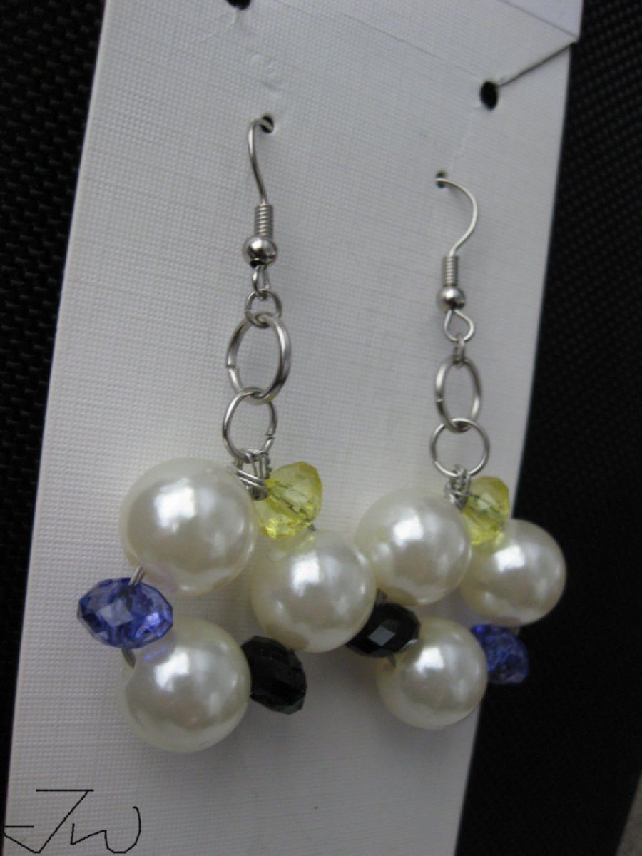 Handmade 3 Crystal Beads Stainless Steel Earrings with pearl beads Size ONE SIZE - 3 Thumbnail