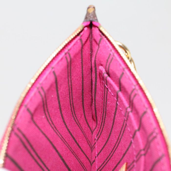 Louis Vuitton Louis Vuitton Neverfull pouch clutch Grailed