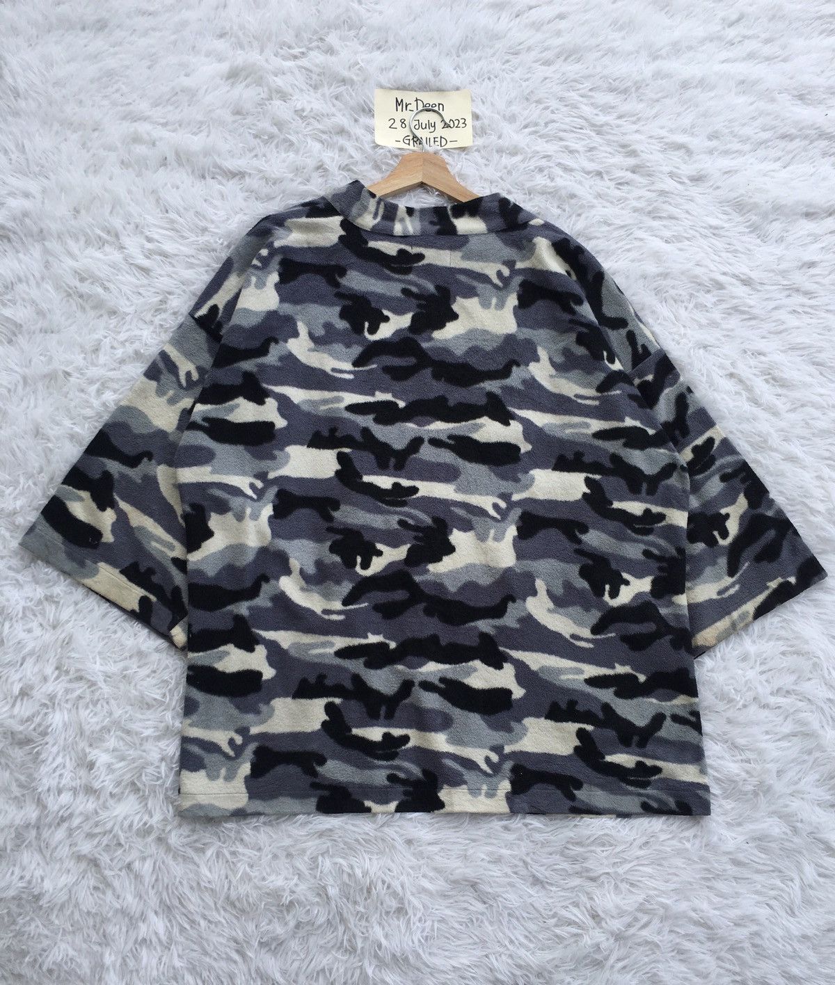 Gianni Valentino Rare Vintage Gianni Valentino Camo Bath Robe Size US L / EU 52-54 / 3 - 10 Thumbnail