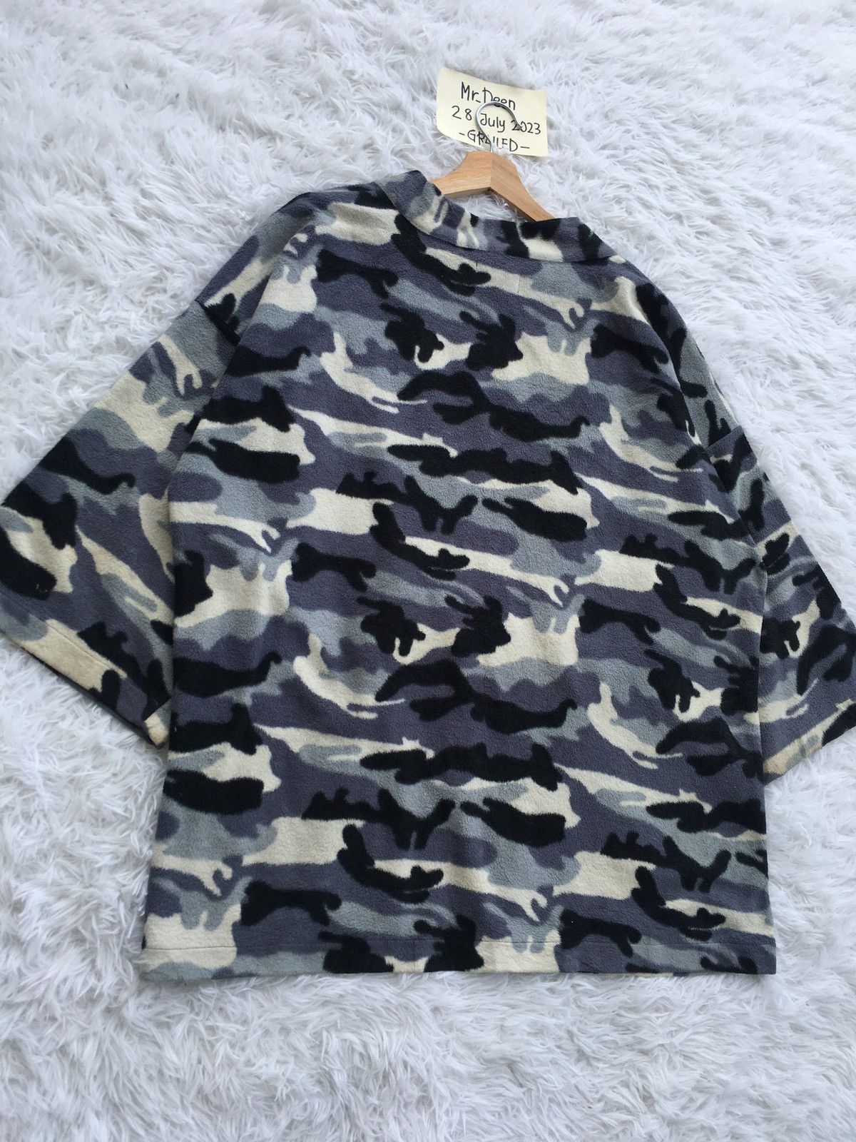 Gianni Valentino Rare Vintage Gianni Valentino Camo Bath Robe Size US L / EU 52-54 / 3 - 11 Thumbnail