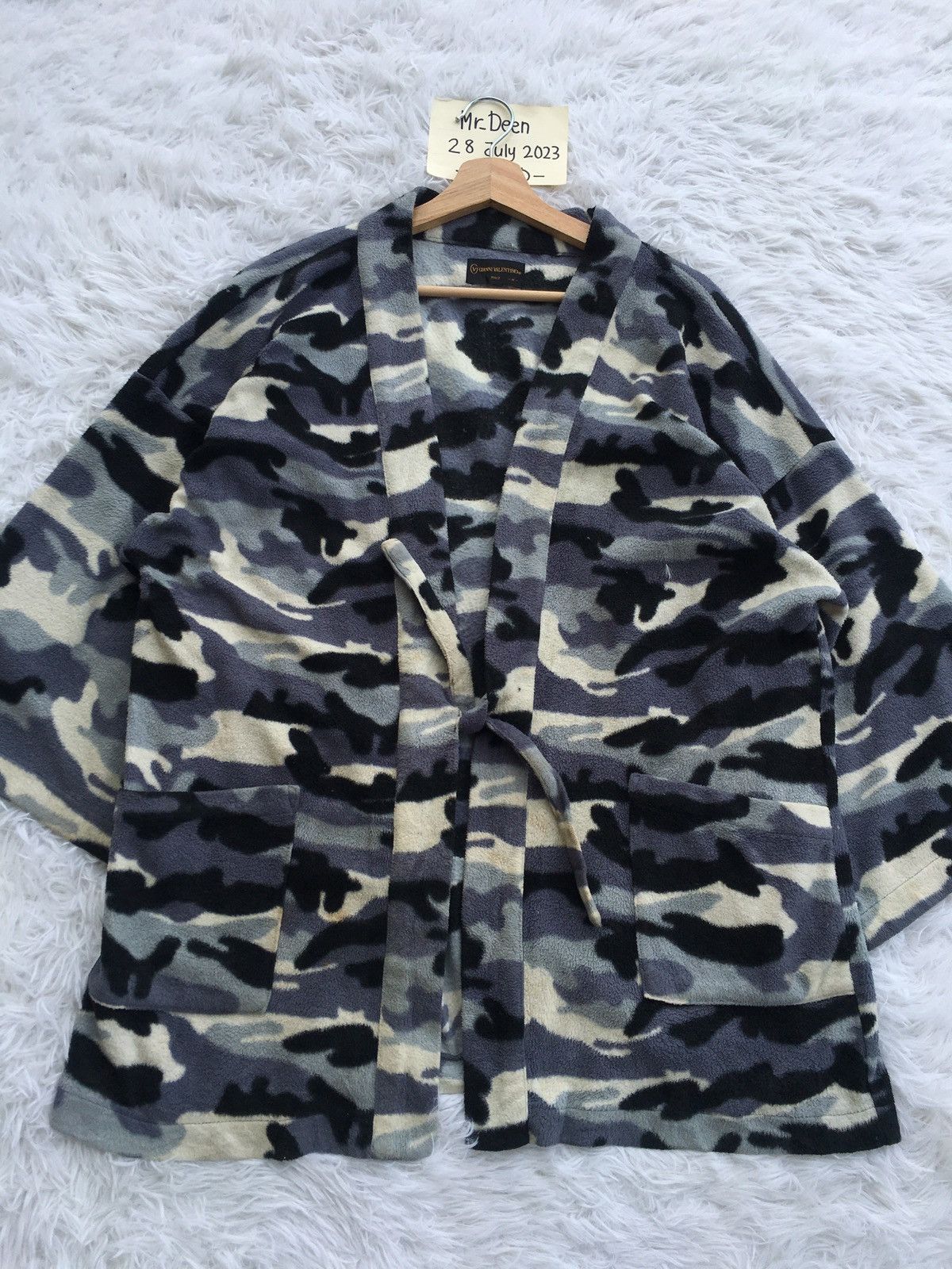 Gianni Valentino Rare Vintage Gianni Valentino Camo Bath Robe Size US L / EU 52-54 / 3 - 4 Thumbnail