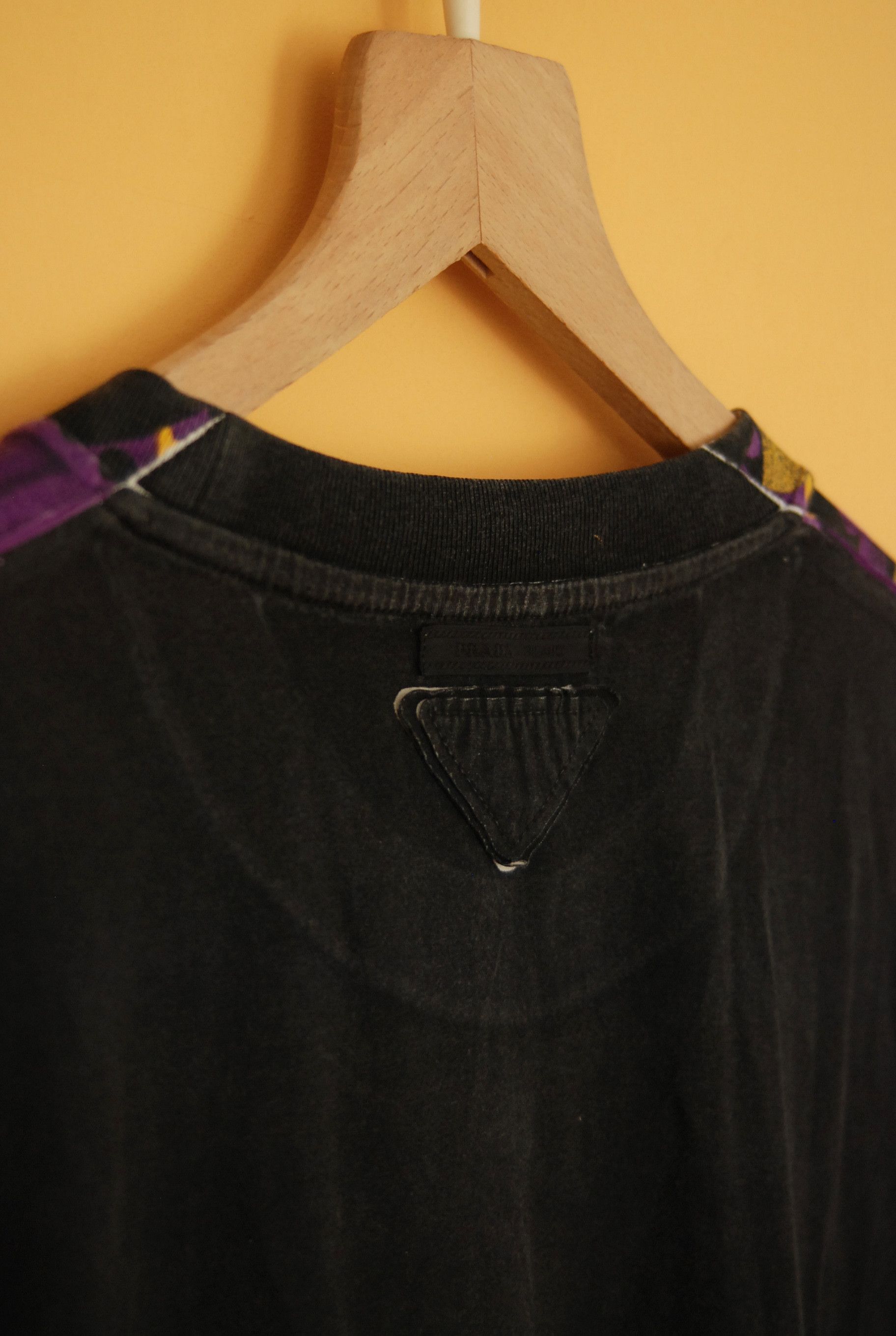 Prada Last drop! Prada t-shirt geometric print AW14 Size US S / EU 44-46 / 1 - 6 Thumbnail