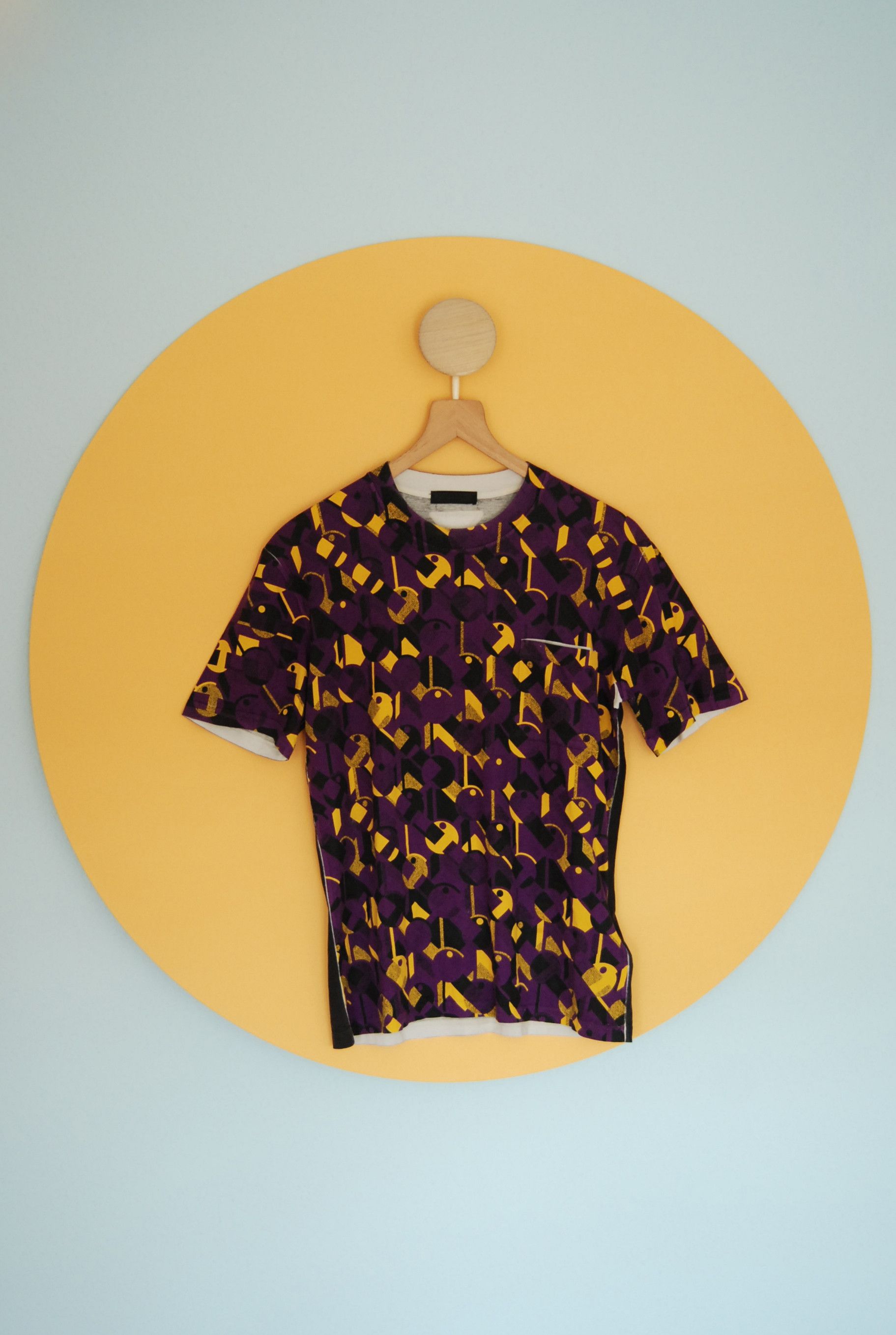 Prada Last drop! Prada t-shirt geometric print AW14 Size US S / EU 44-46 / 1 - 1 Thumbnail