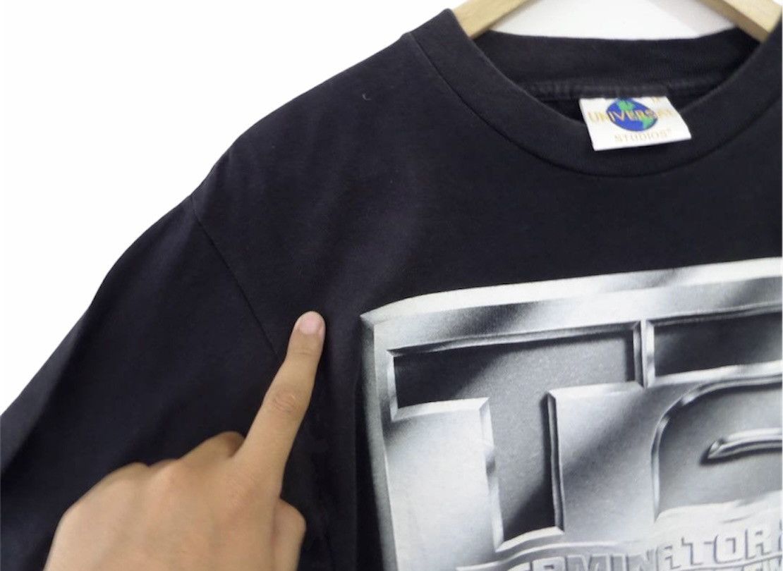 Vintage Vintage Terminator 2 Universal Studios T-shirt movie tshirt Size US M / EU 48-50 / 2 - 7 Thumbnail
